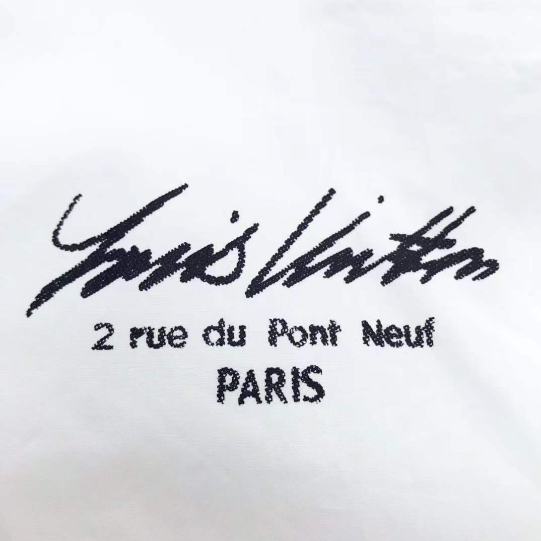 LV white long-sleeved shirt