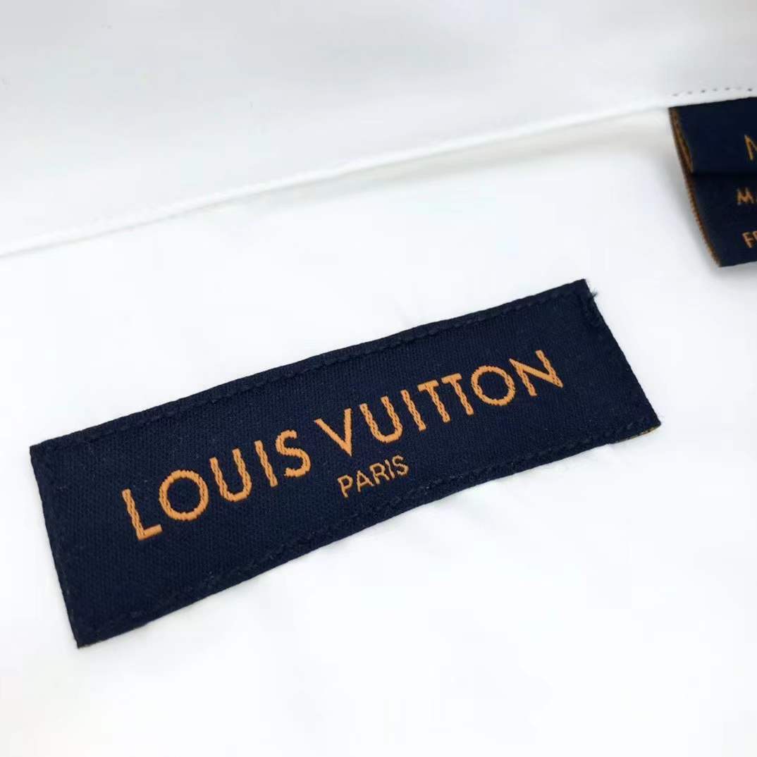 LV white long-sleeved shirt