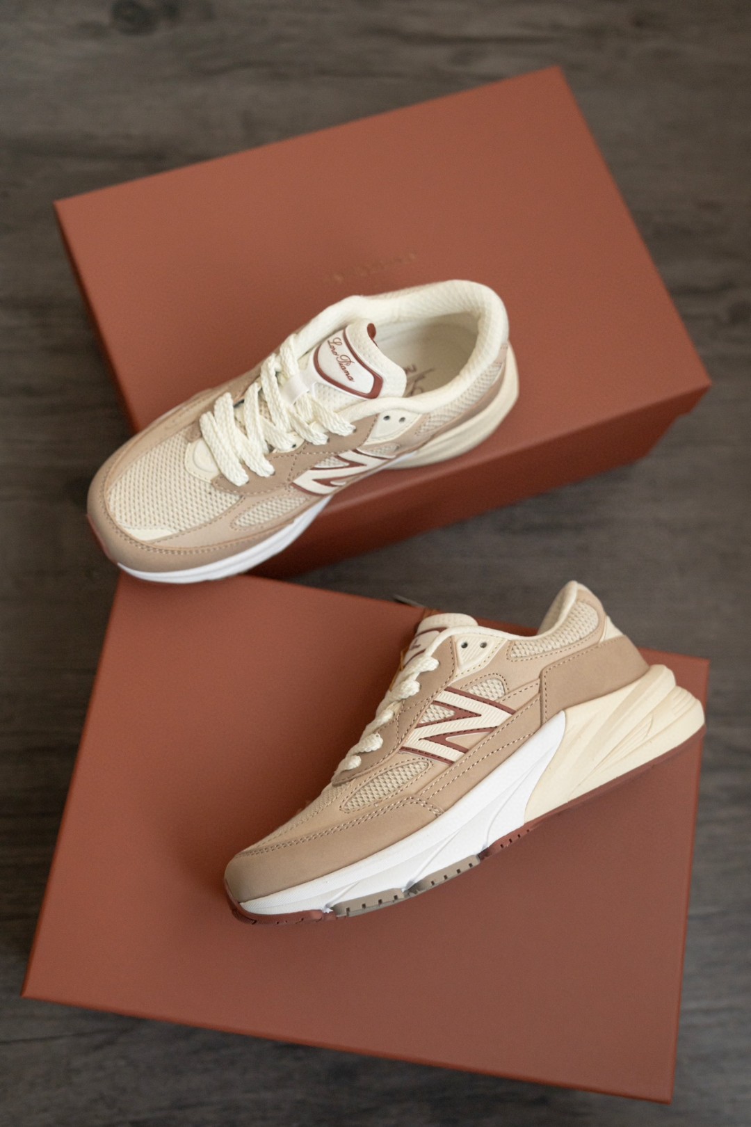 Loro Piana x New Balance Sneaker beige