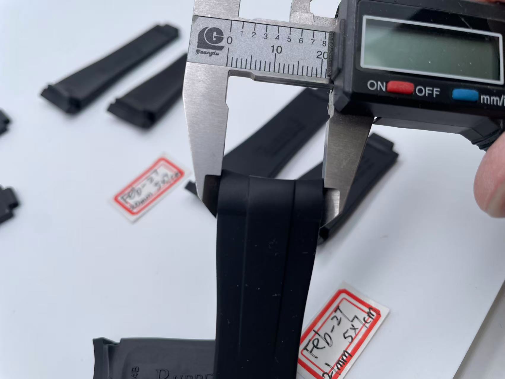 Submariner and Daytona watch model 20mm 5x7cm