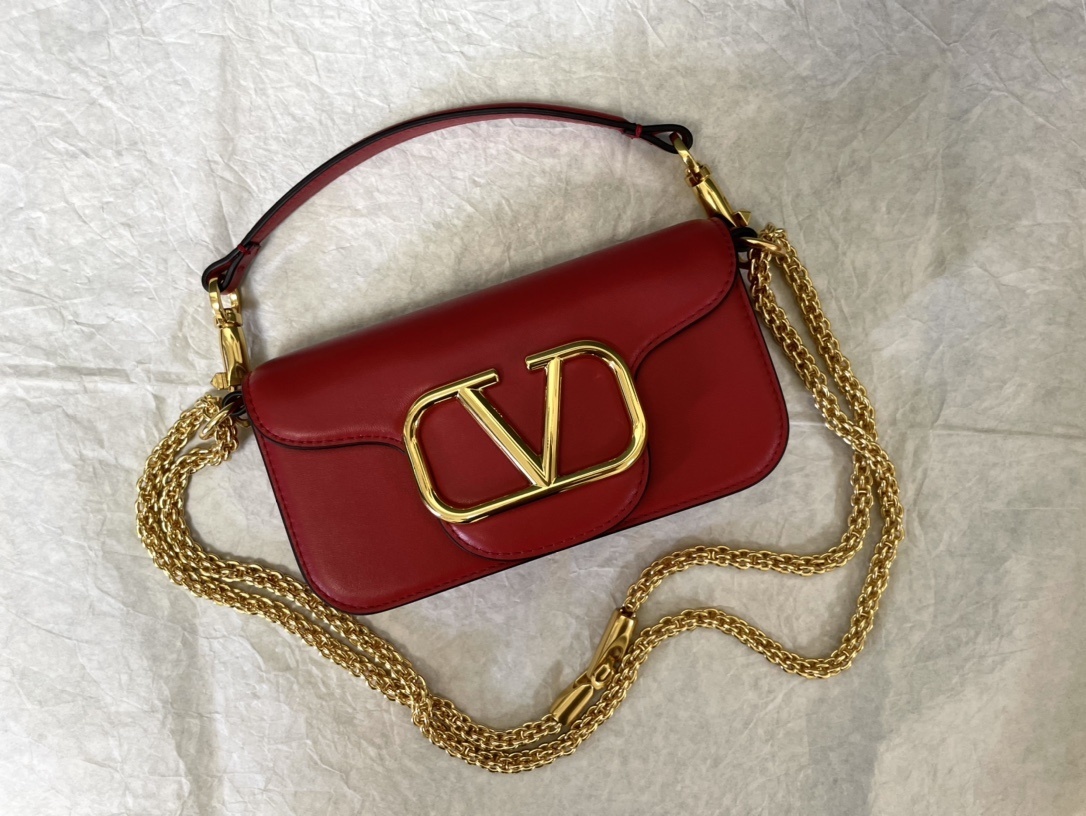 Valentino Garavani Leather shoulder bag