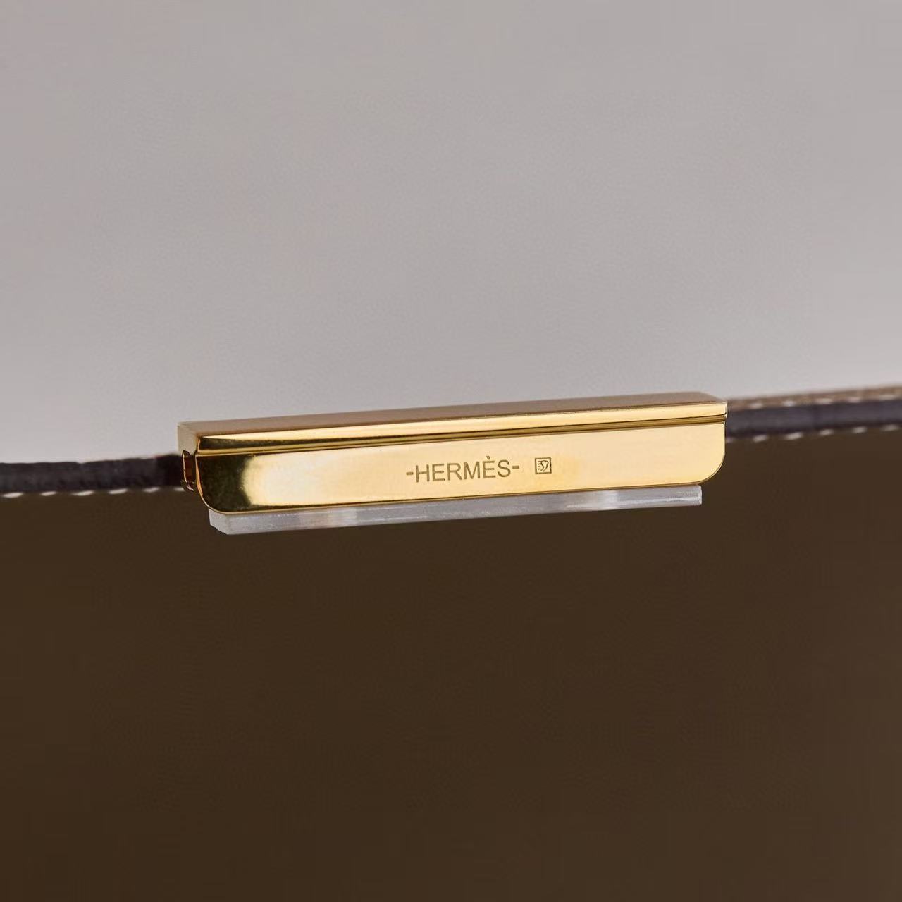 Hermès Constance 18 Shoulder Bag in Etoupe Epsom leather with gold hardware