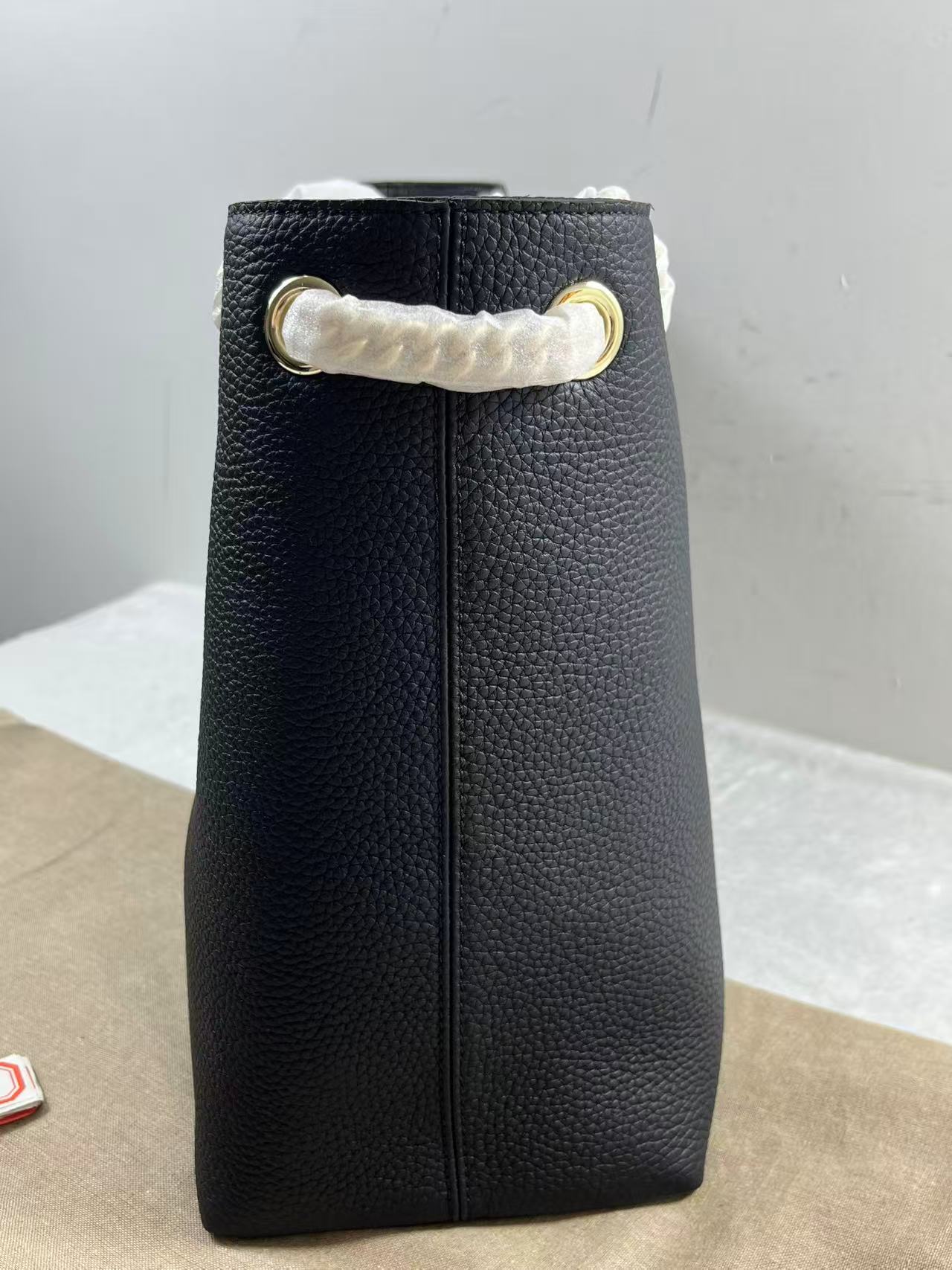 Gucci Black Pebbled Leather Medium bag