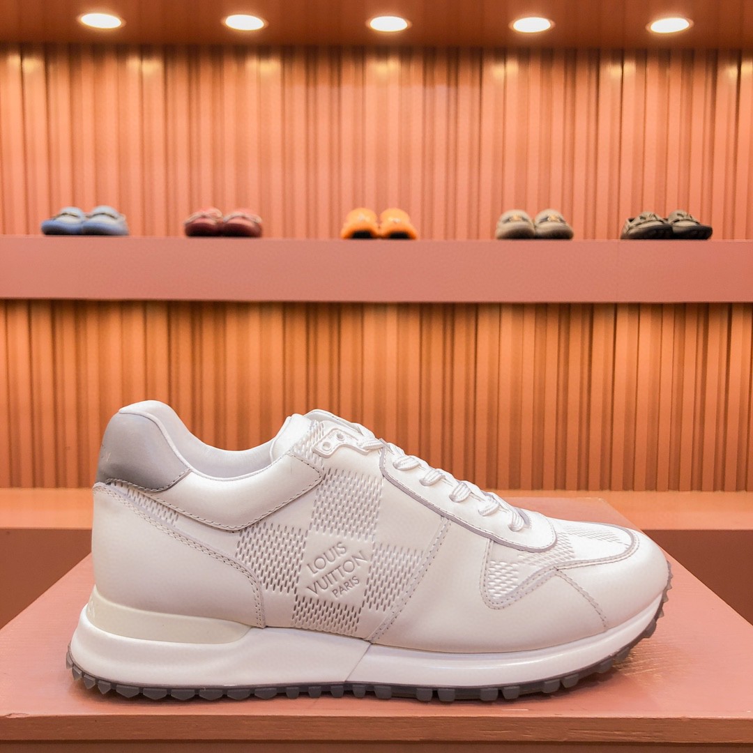 LV 1ACW23Run Away Sneaker