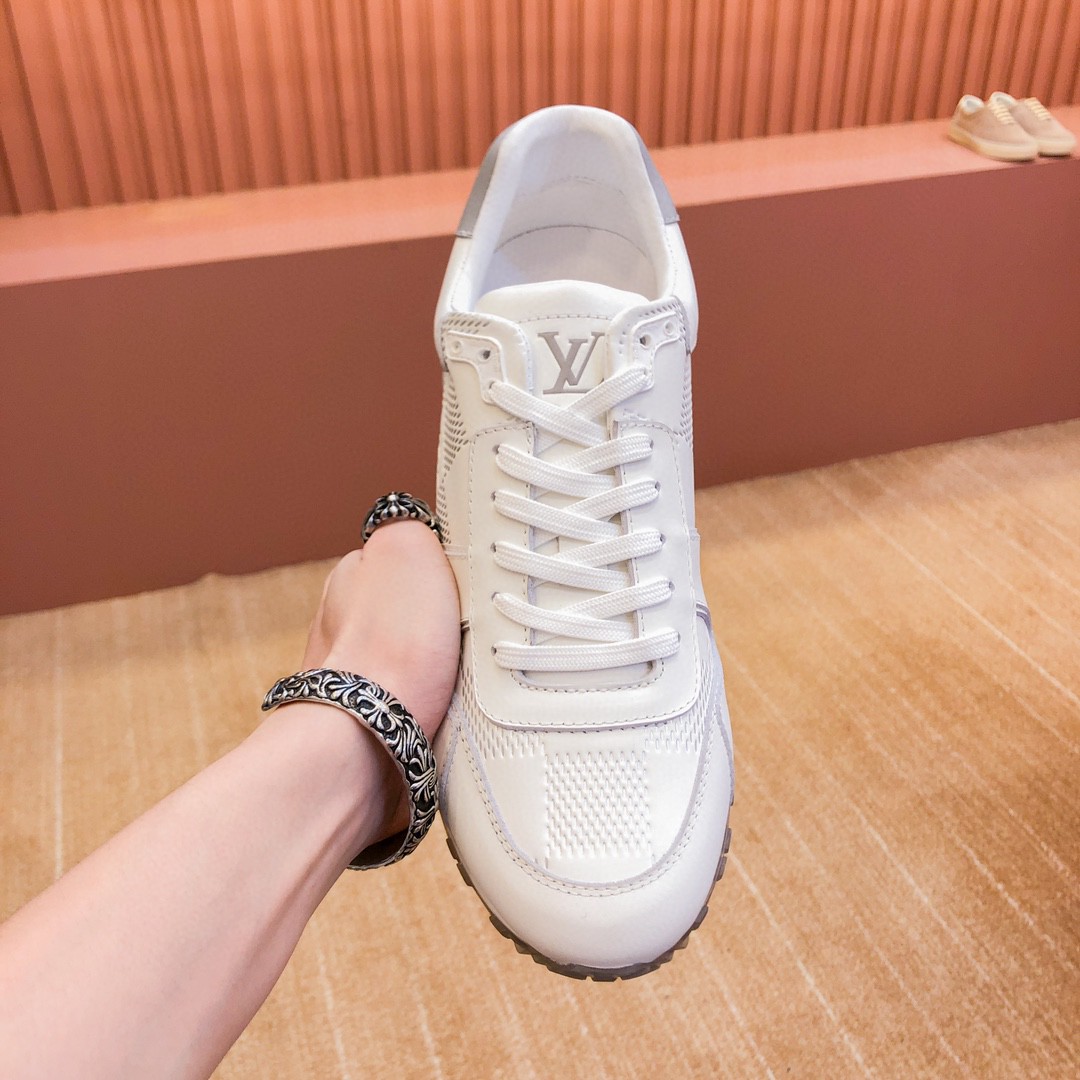 LV 1ACW23Run Away Sneaker