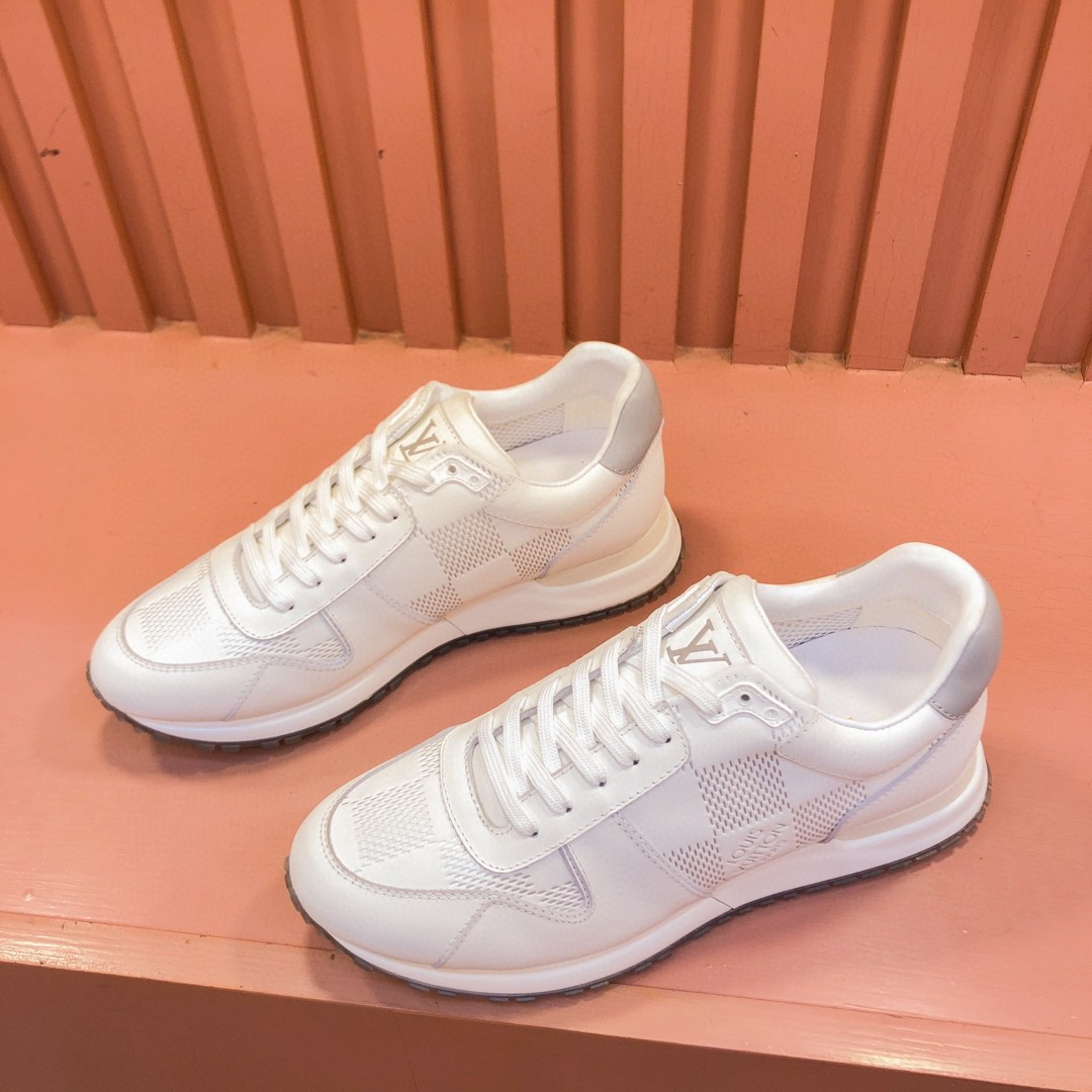 LV 1ACW23Run Away Sneaker