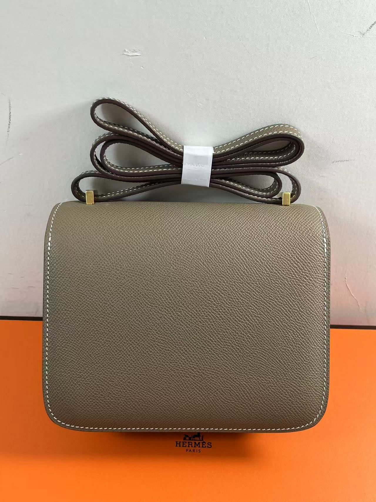 Hermès Constance 18 Shoulder Bag in Etoupe Epsom leather with gold hardware