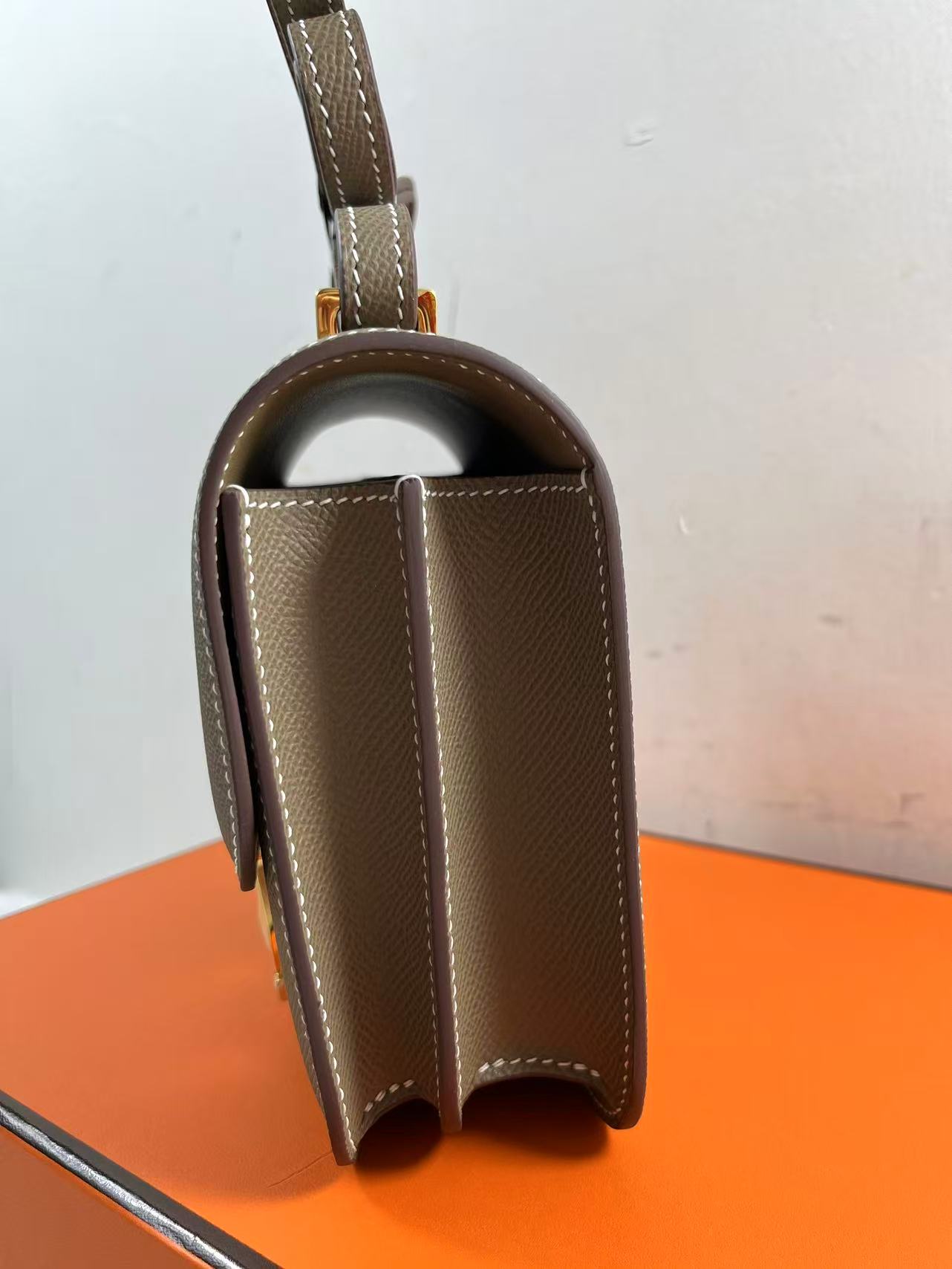 Hermès Constance 18 Shoulder Bag in Etoupe Epsom leather with gold hardware