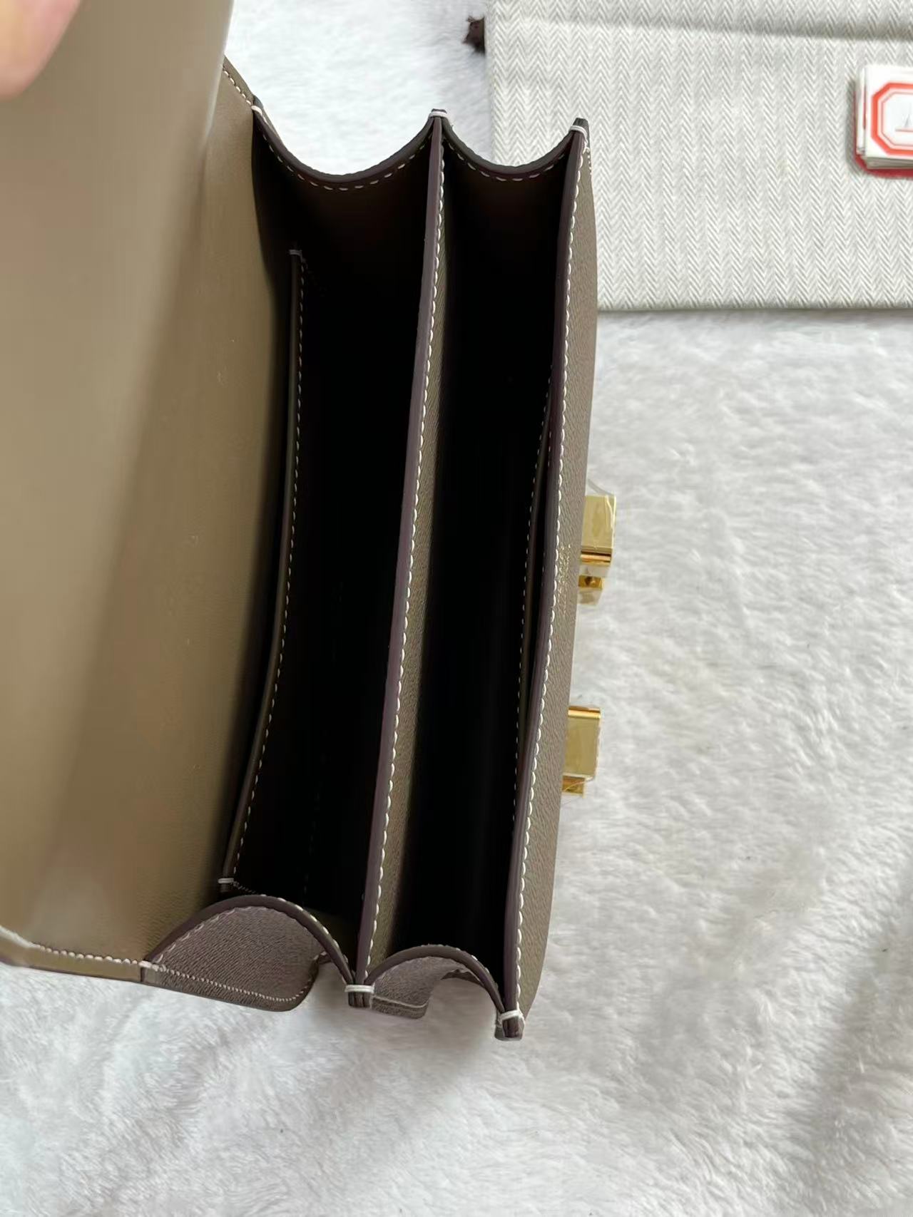 Hermès Constance 18 Shoulder Bag in Etoupe Epsom leather with gold hardware