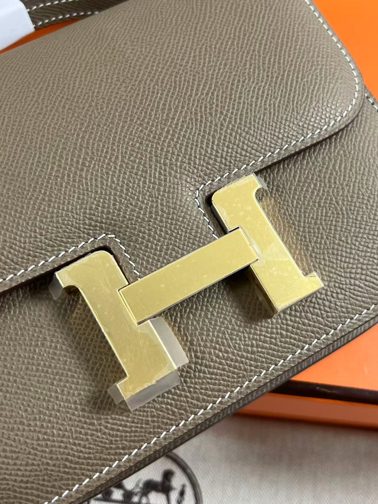 Hermès Constance 18 Shoulder Bag in Etoupe Epsom leather with gold hardware