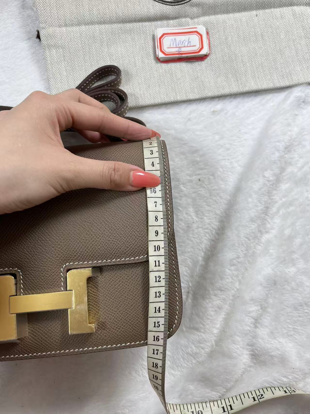 Hermès Constance 18 Shoulder Bag in Etoupe Epsom leather with gold hardware