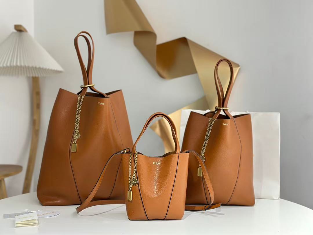 Chloe Spin tote bags in cognac brown
