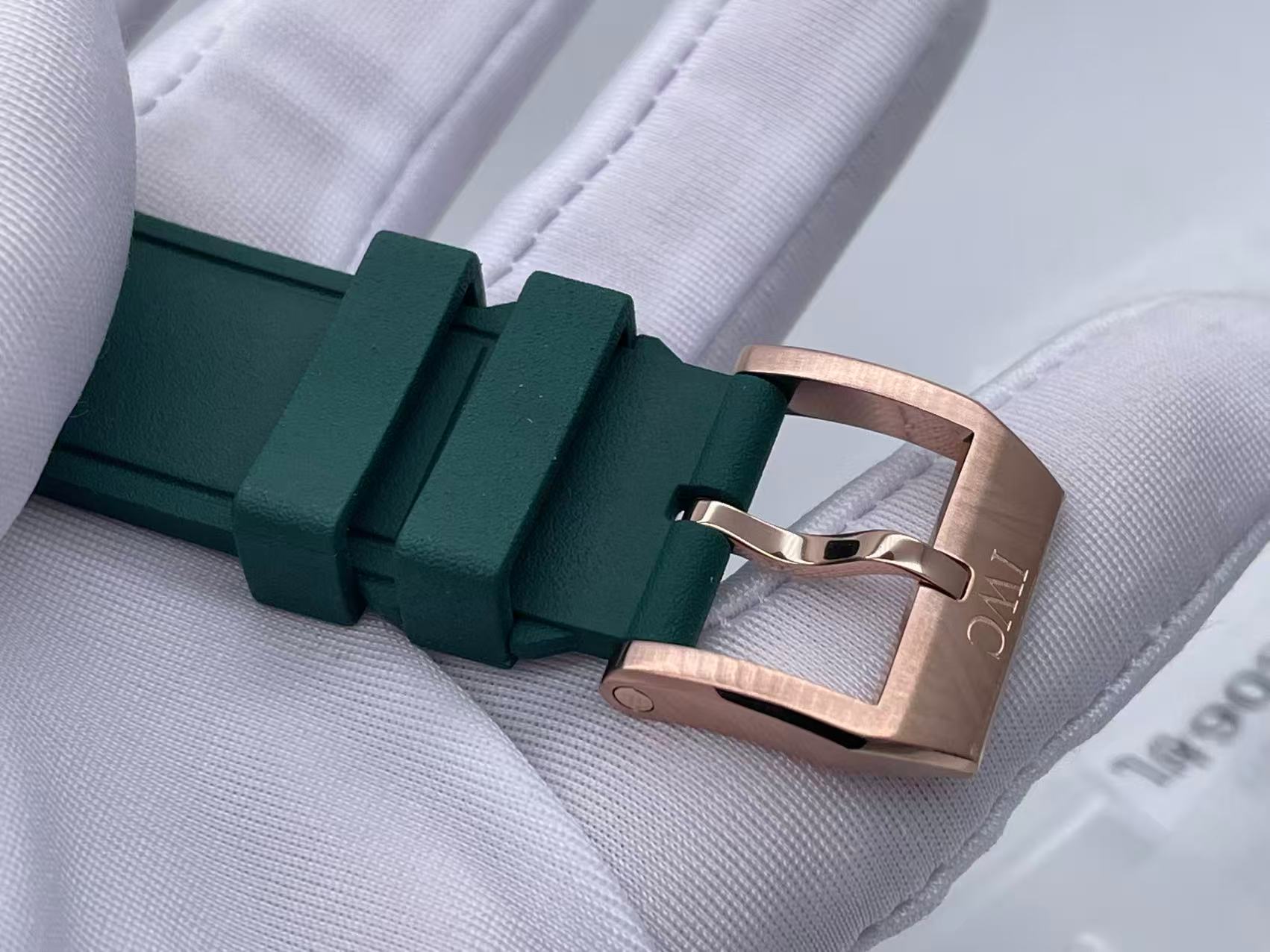 IWC Pilot Chrono lW388110 RG APSF 1:1 Best Edition Green Dialon Green Leather Strap SA69385 Super Clone