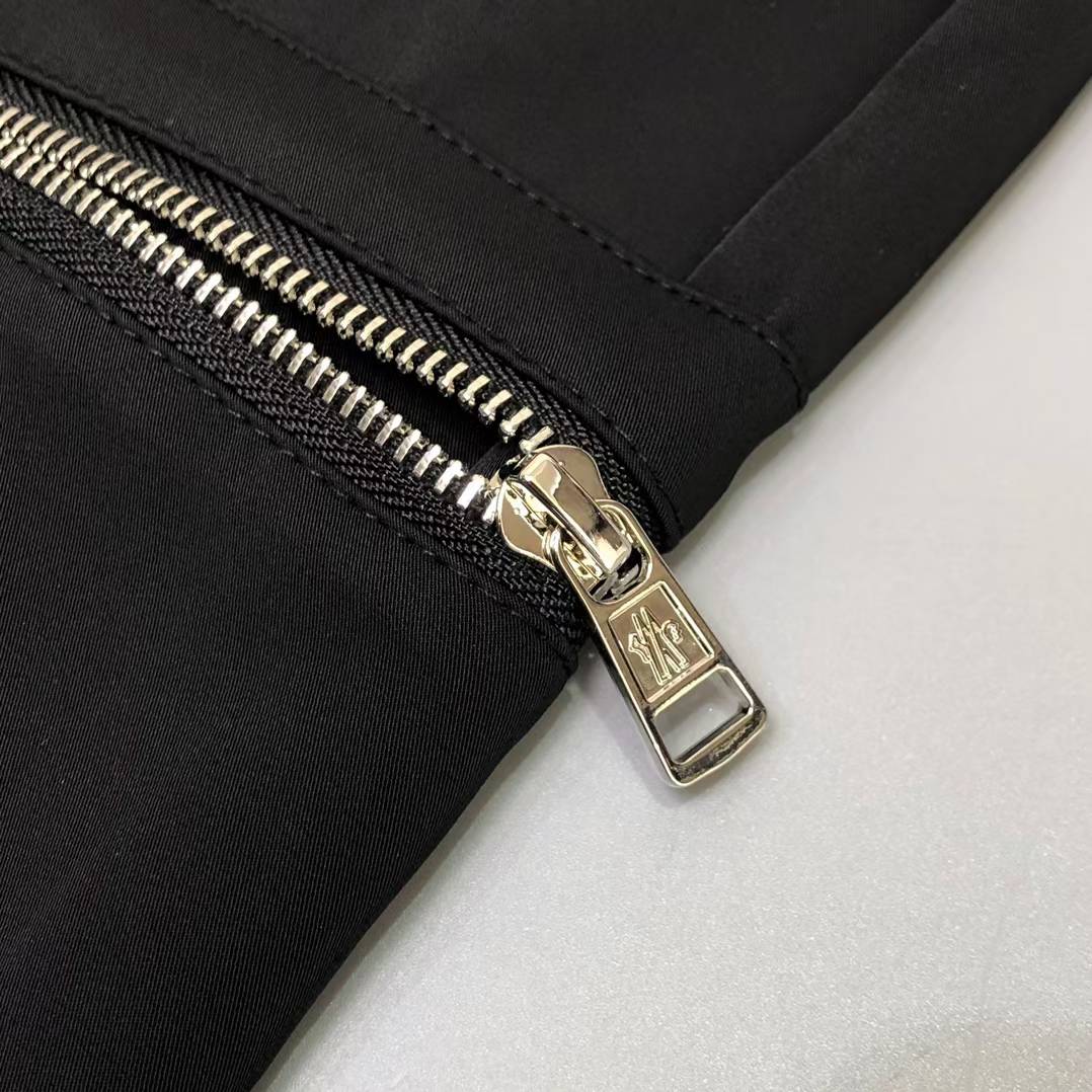 moncler track pant black