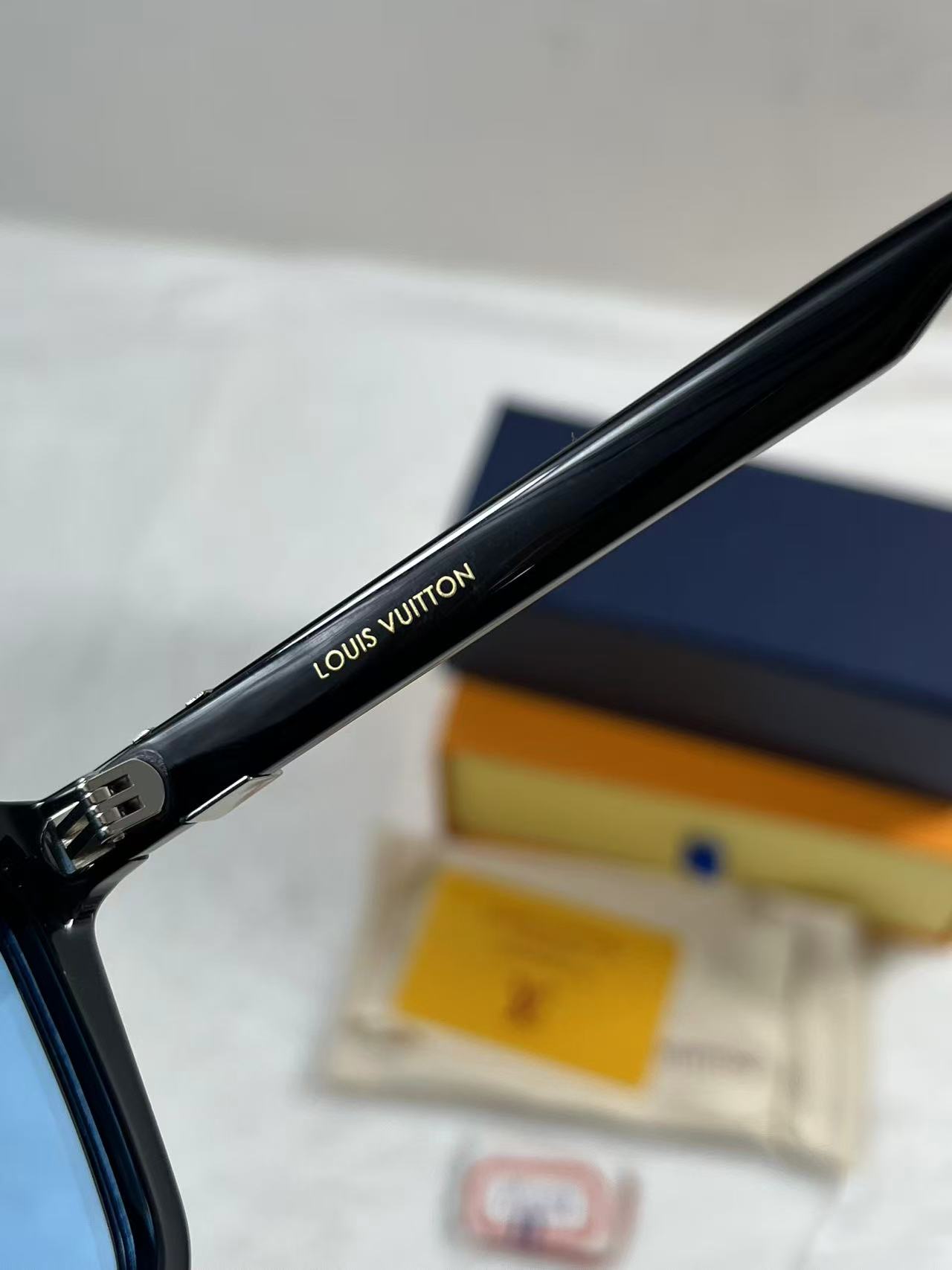 LV Z3120U IV Hit Large Square Sunglasses Blue