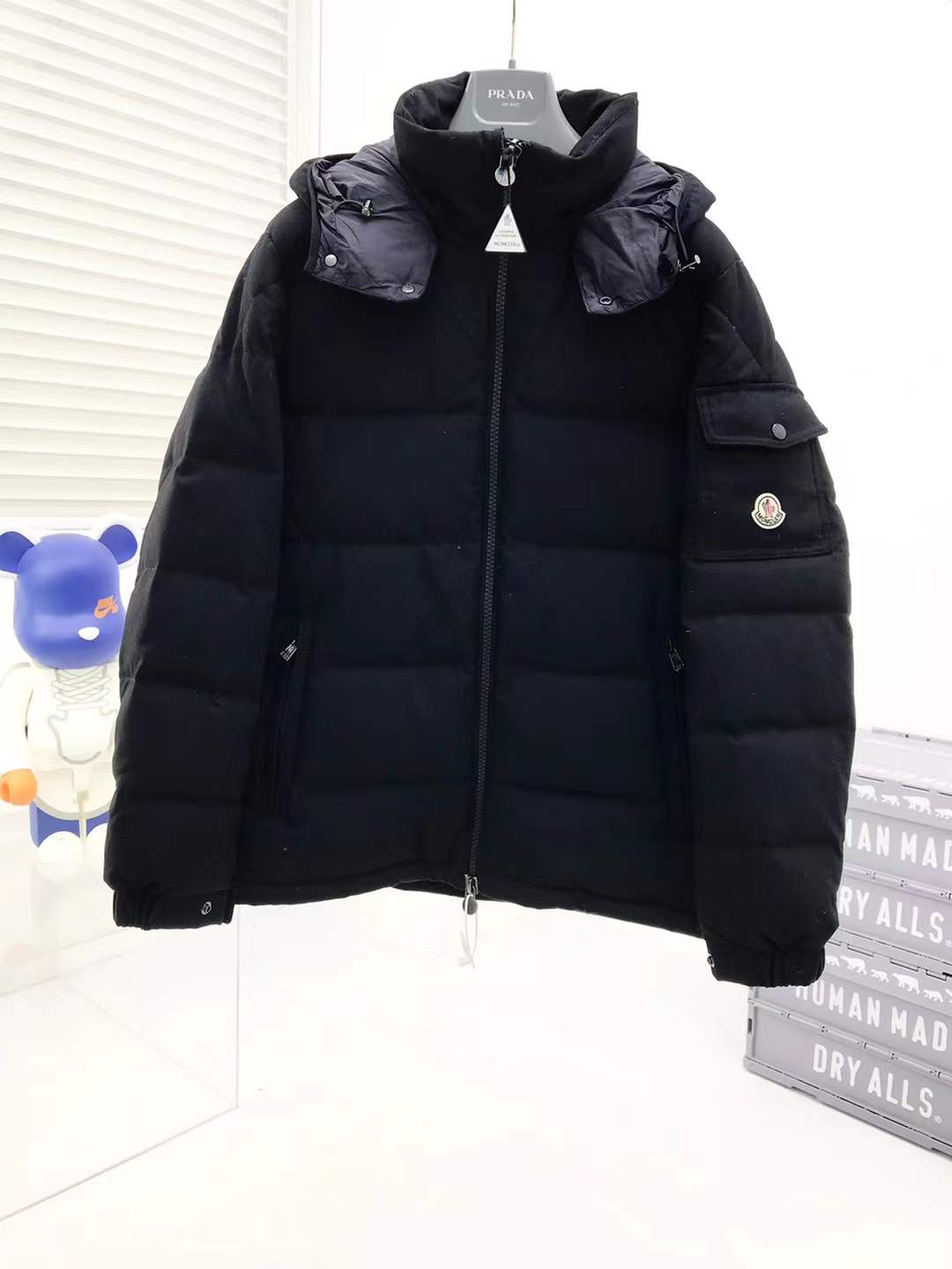 Moncler Montgenevre short down jacket