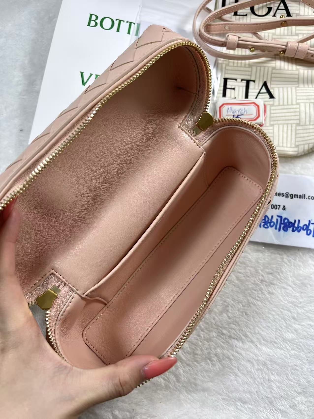 Bottega Veneta Bang Bang Vanity Case | Neiman Marcus