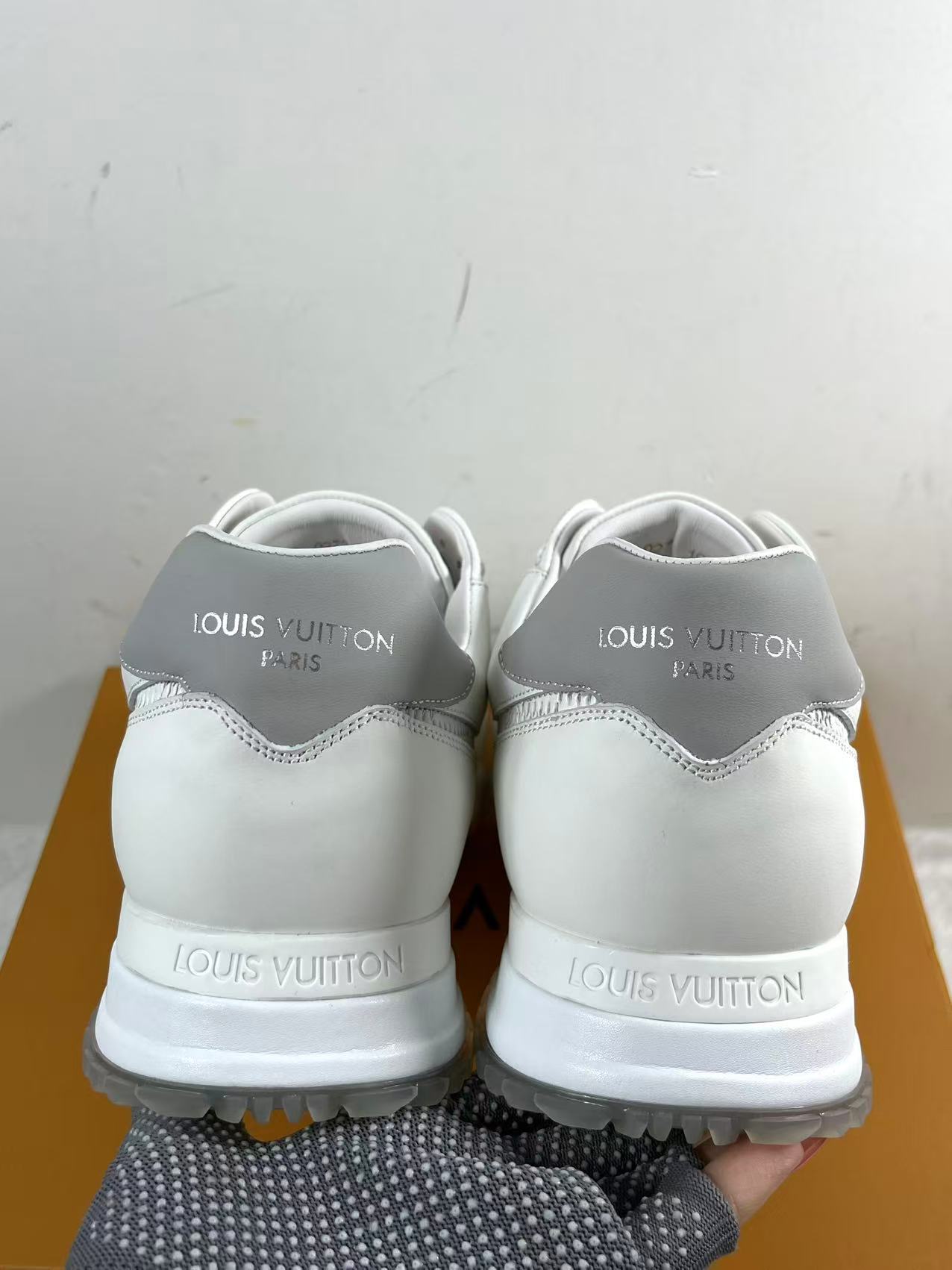 LV 1ACW23Run Away Sneaker