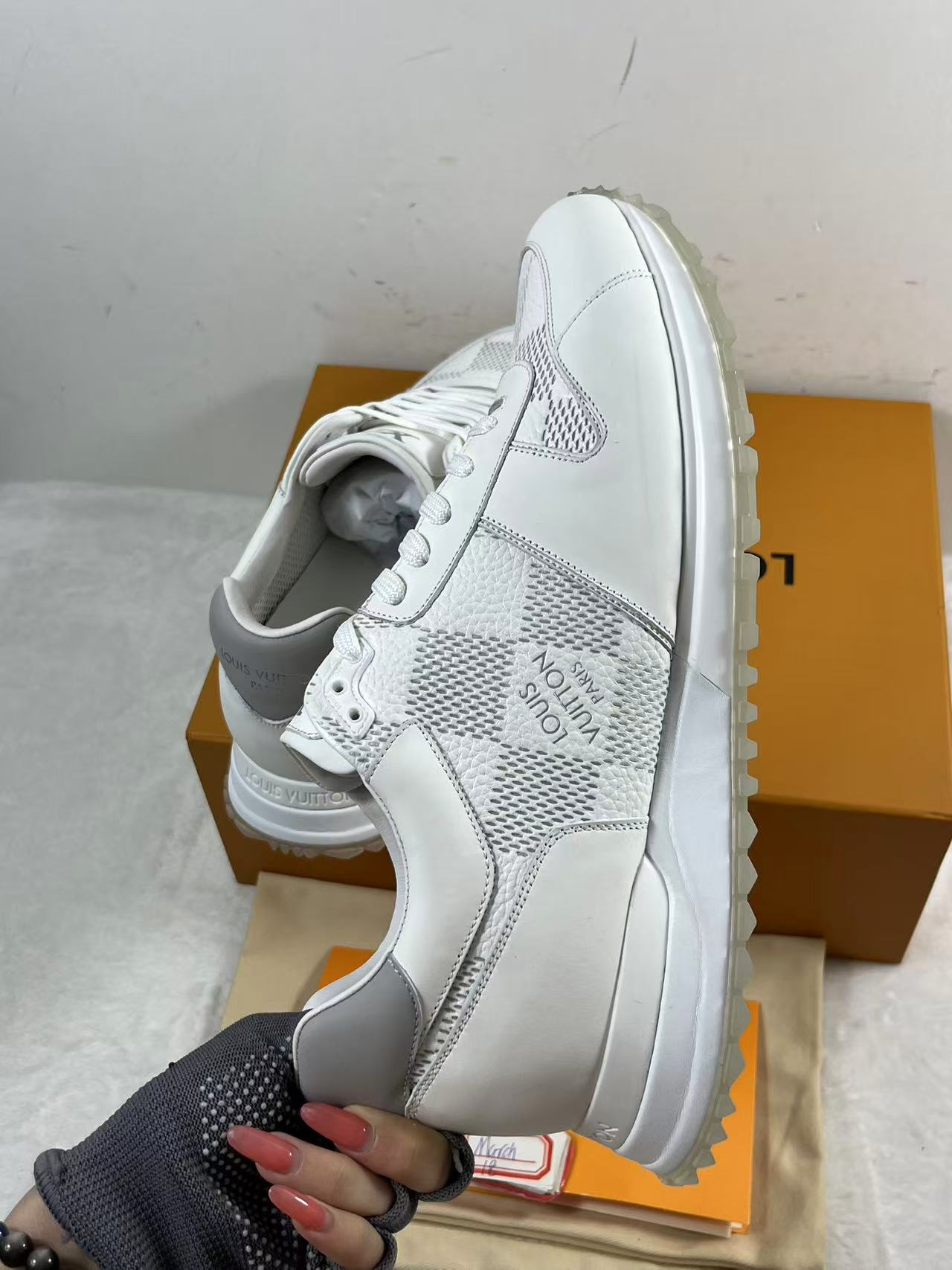 LV 1ACW23Run Away Sneaker