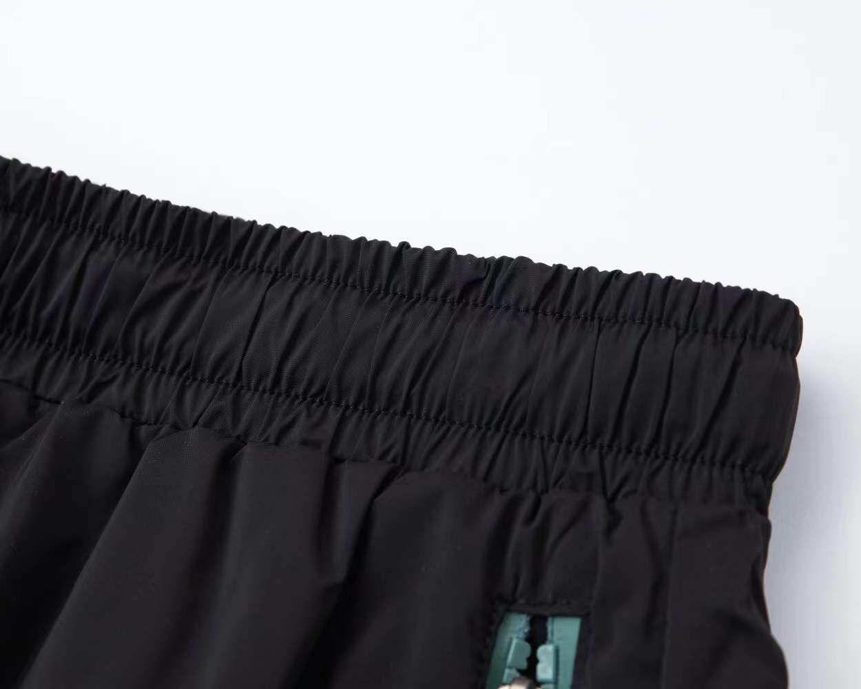 Moncler logo-patch shorts are designed for casual or swimwear