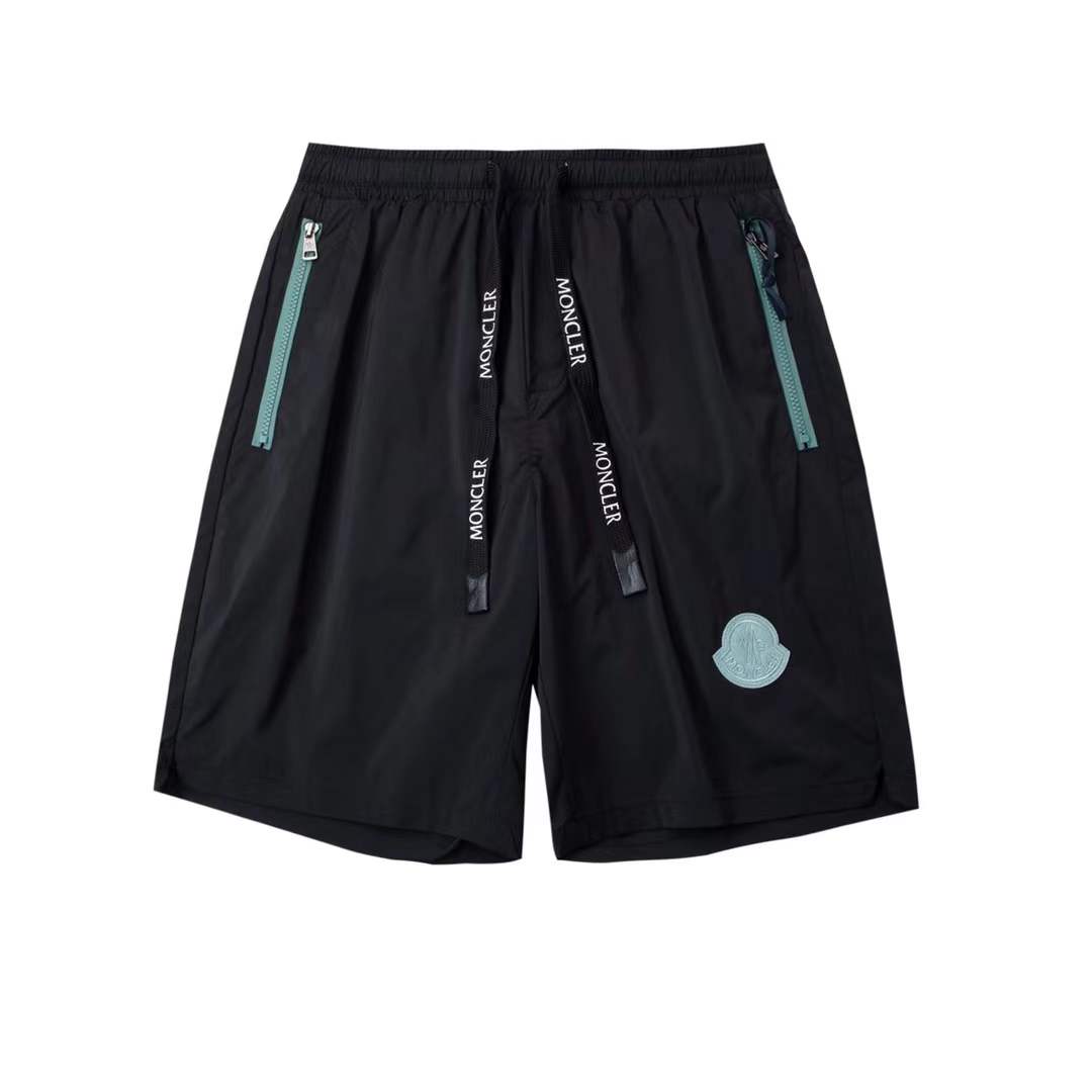 Moncler logo-patch shorts are designed for casual or swimwear