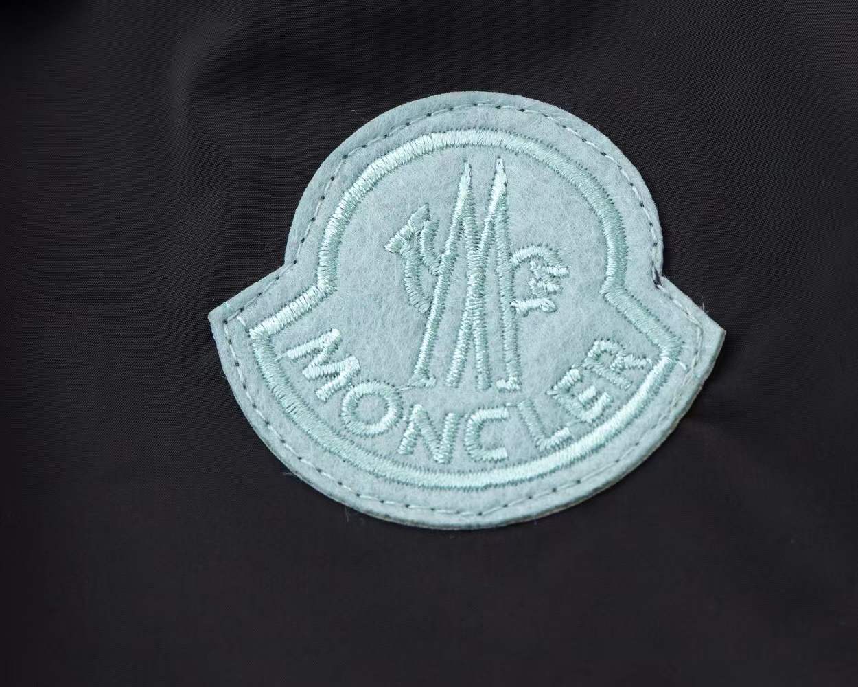 Moncler logo-patch shorts are designed for casual or swimwear