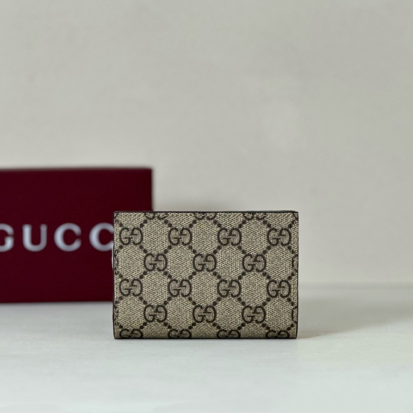 Gucci Bi-color GG Marmont mini wallet in pink leather and beige/dark brown GG Supreme canvas