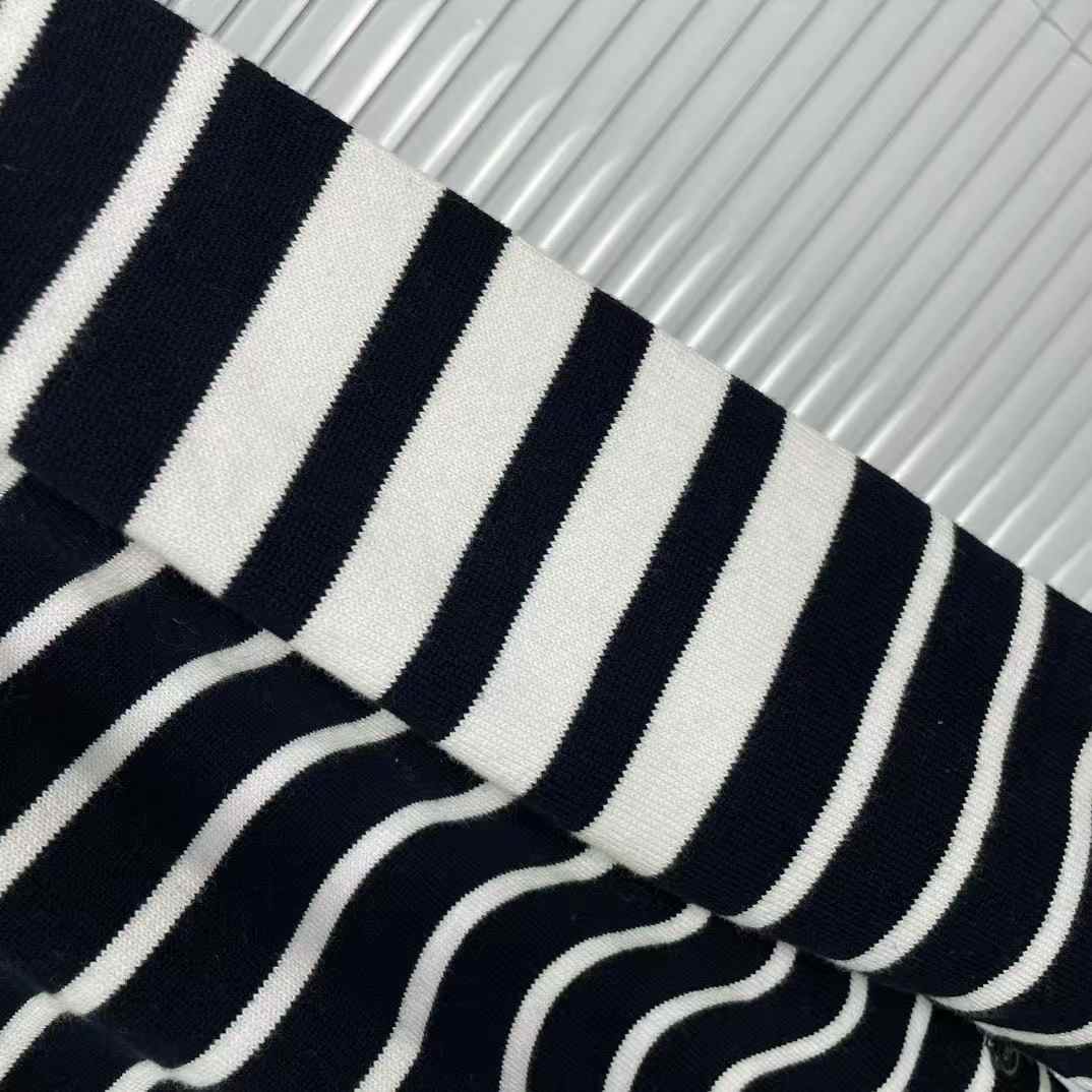 Thom browne black and grey striped long-sleeve crew neck sweaters