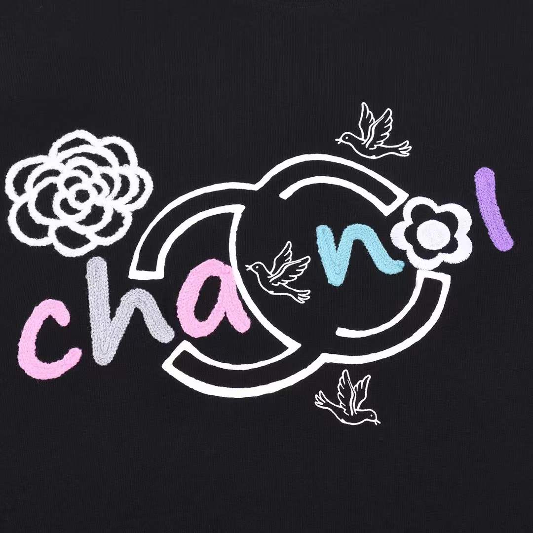 Chanel branded t-shirt