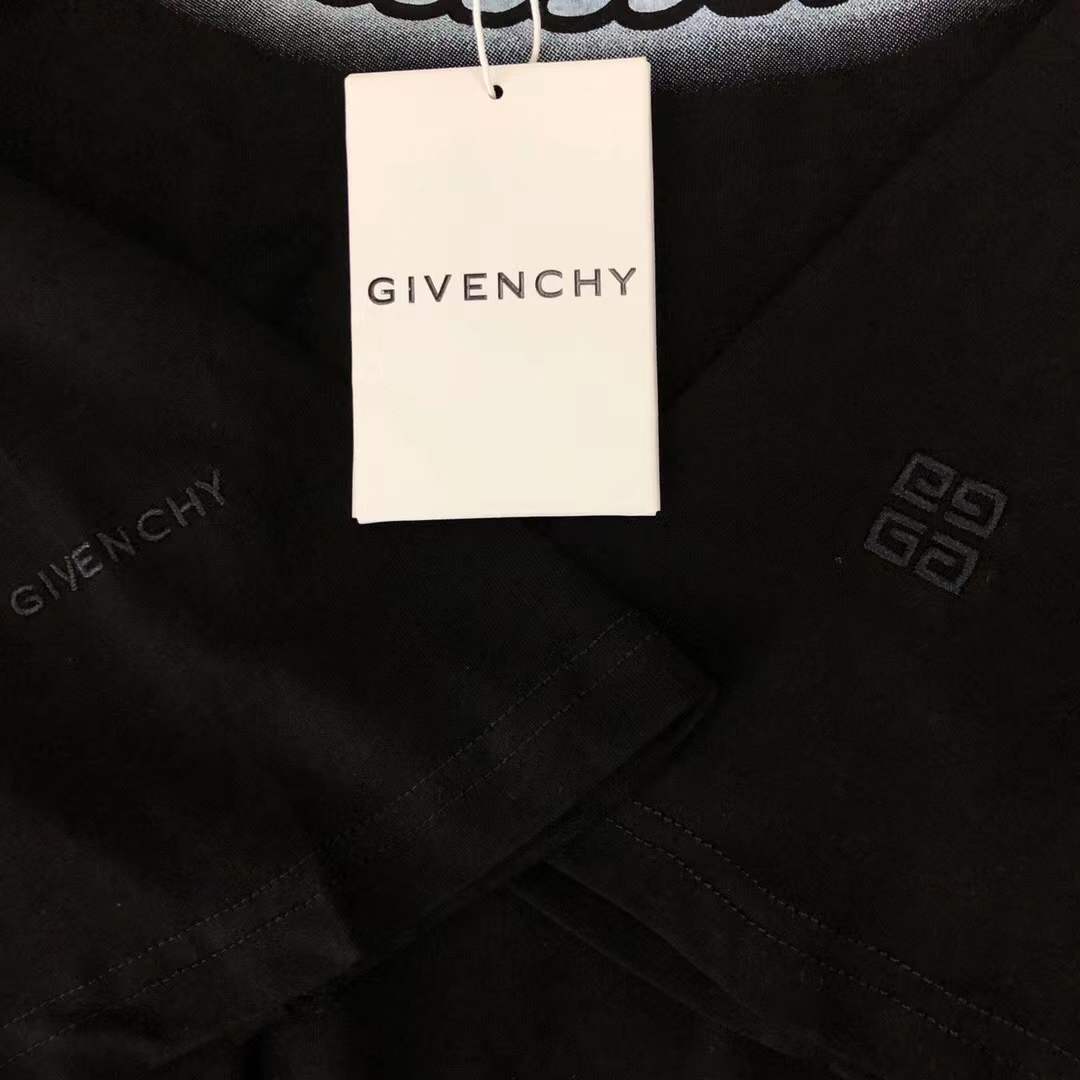 Givenchy Embellished Chain Short Sleeve Tee.