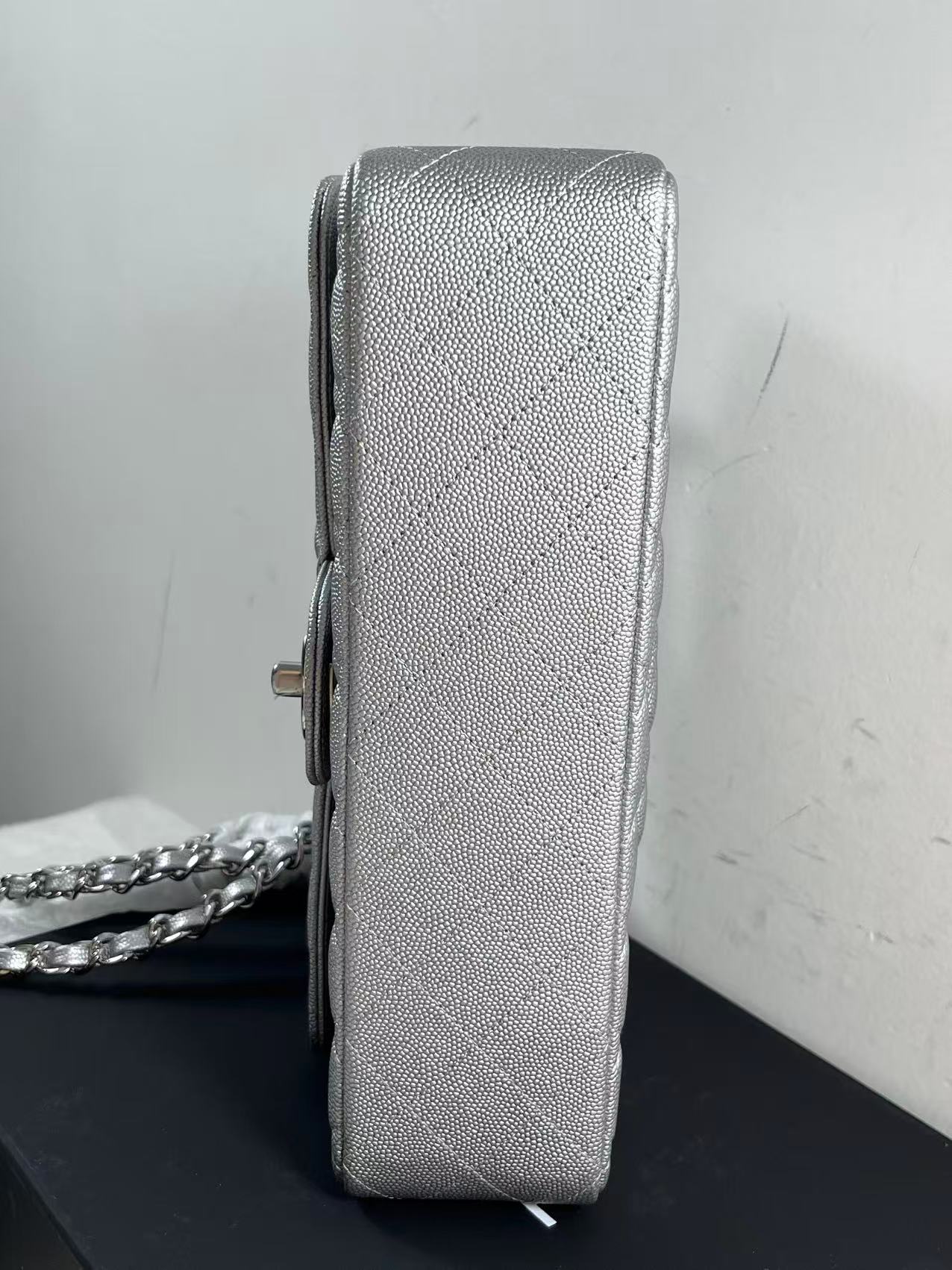 Chanel metallic silver quilted leather flap bag 25cm