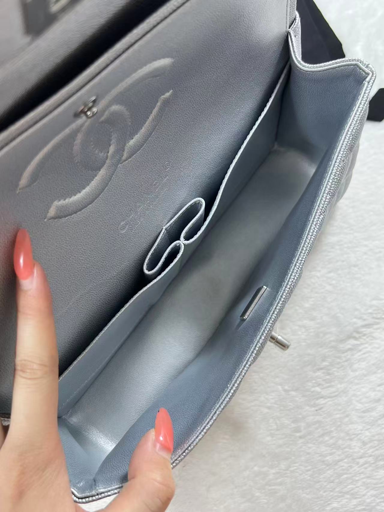 Chanel metallic silver quilted leather flap bag 25cm