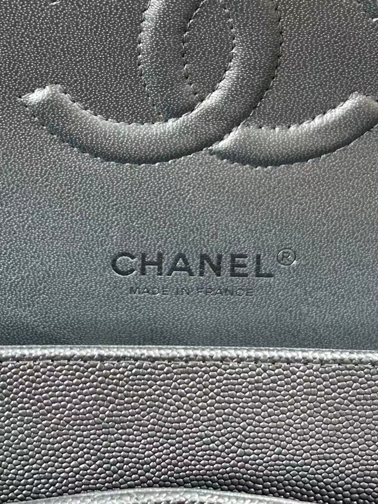 Chanel metallic silver quilted leather flap bag 25cm