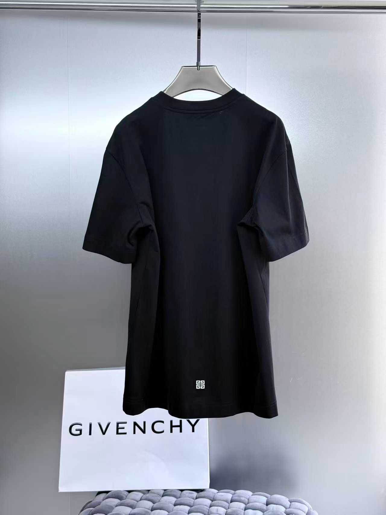 givenchy black cotton t-shirt with a white printed logo
