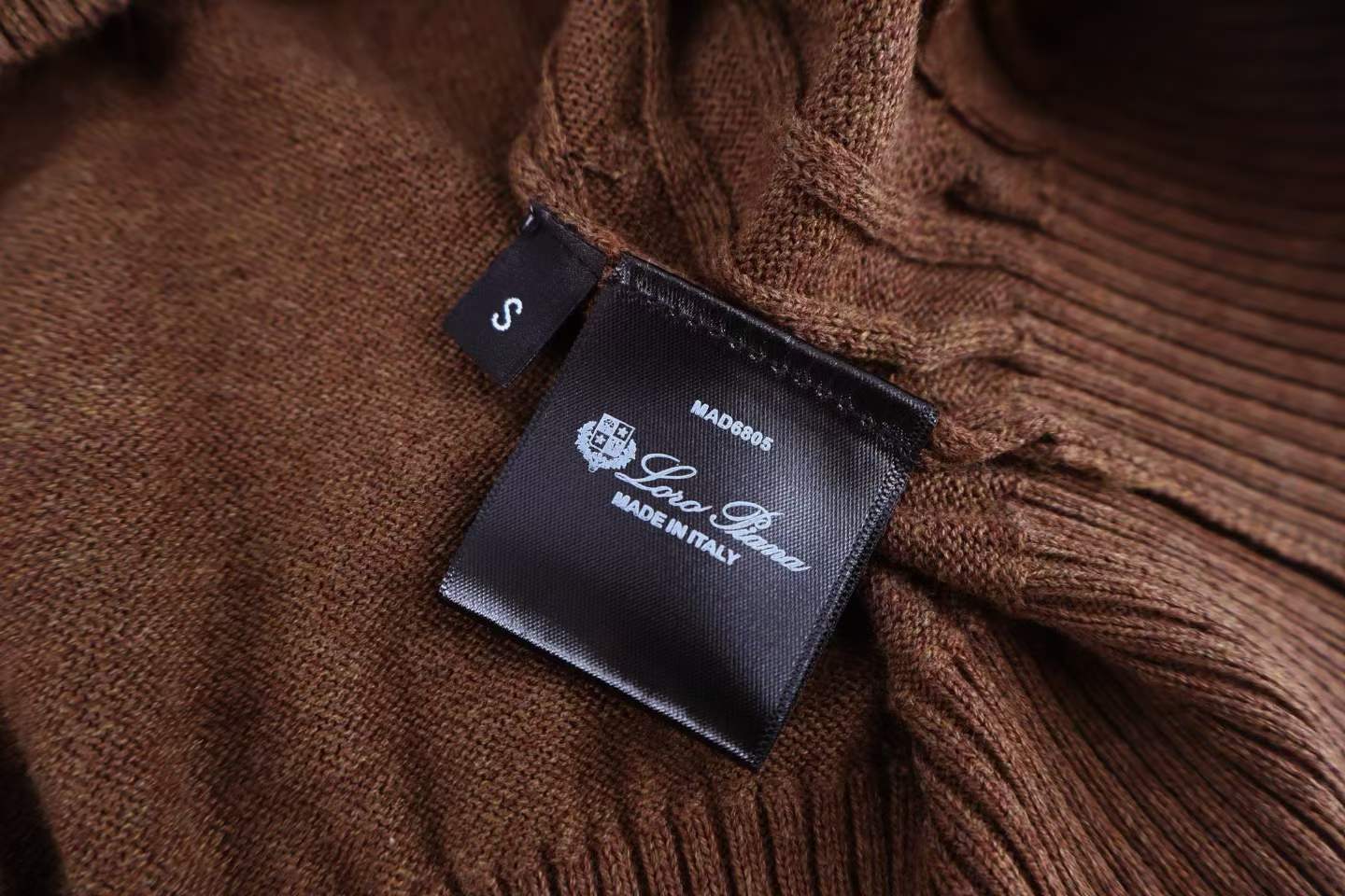 loro piana short-sleeved cable-knit sweater