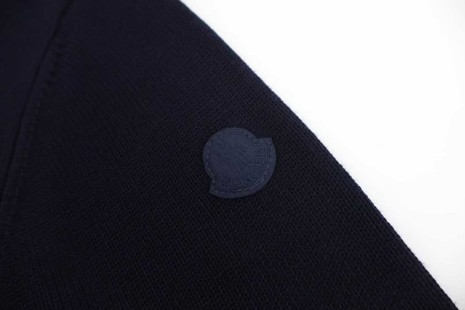 Moncler crewneck sweatshirt