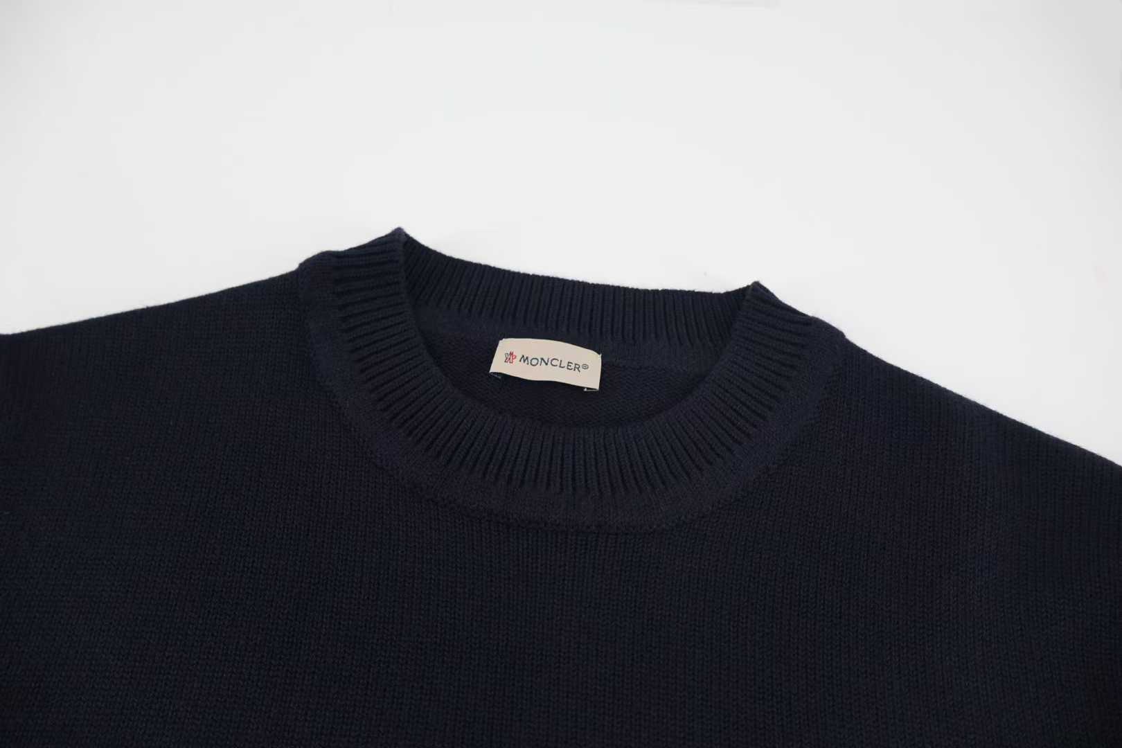 Moncler logo-embroidered striped-sleeve sweater navy blue cotton crewneck