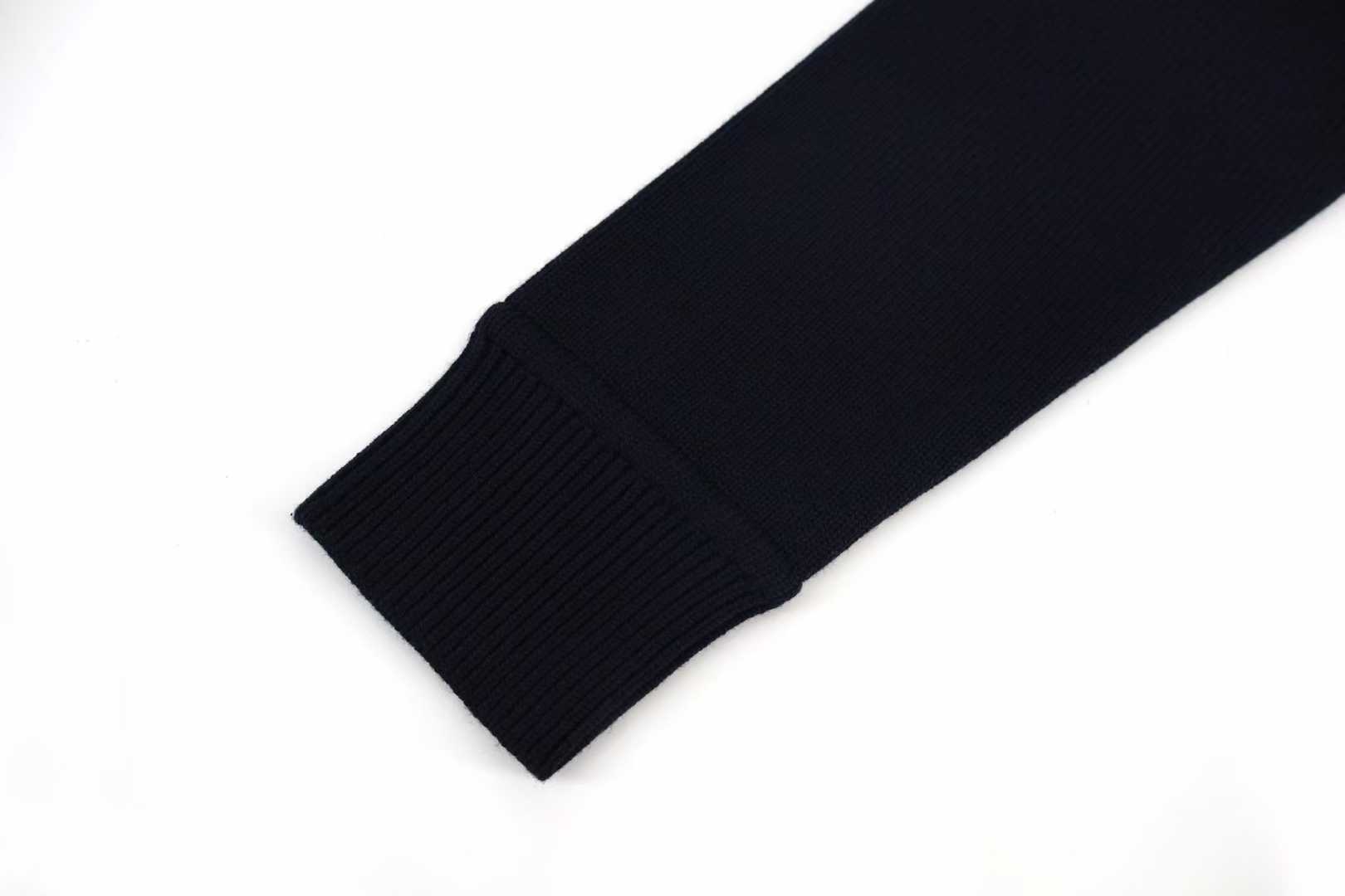 Moncler logo-embroidered striped-sleeve sweater navy blue cotton crewneck