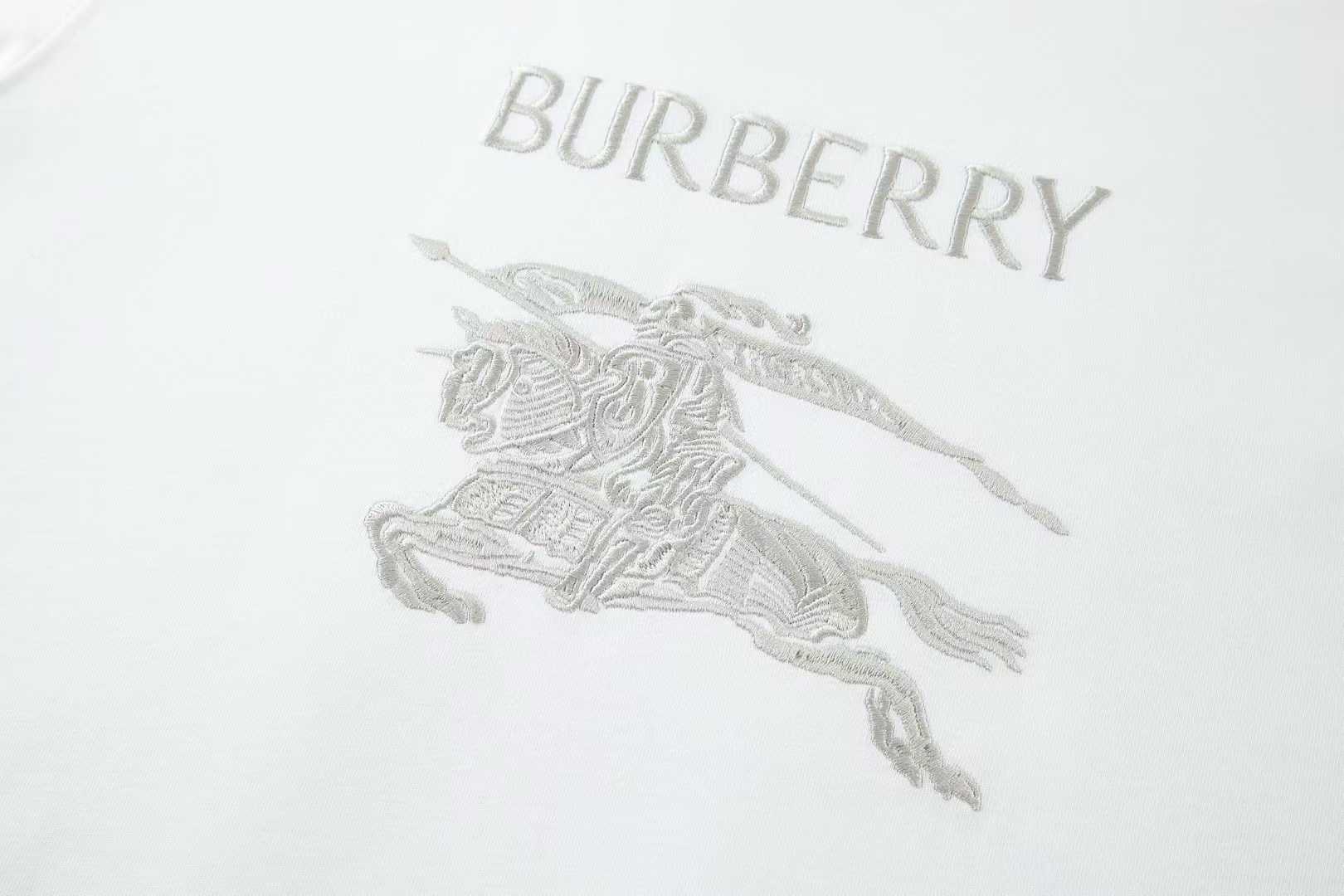 Burberry EKD Cotton T-shirt featuring embroidered logo and Equestrian Knight Design
