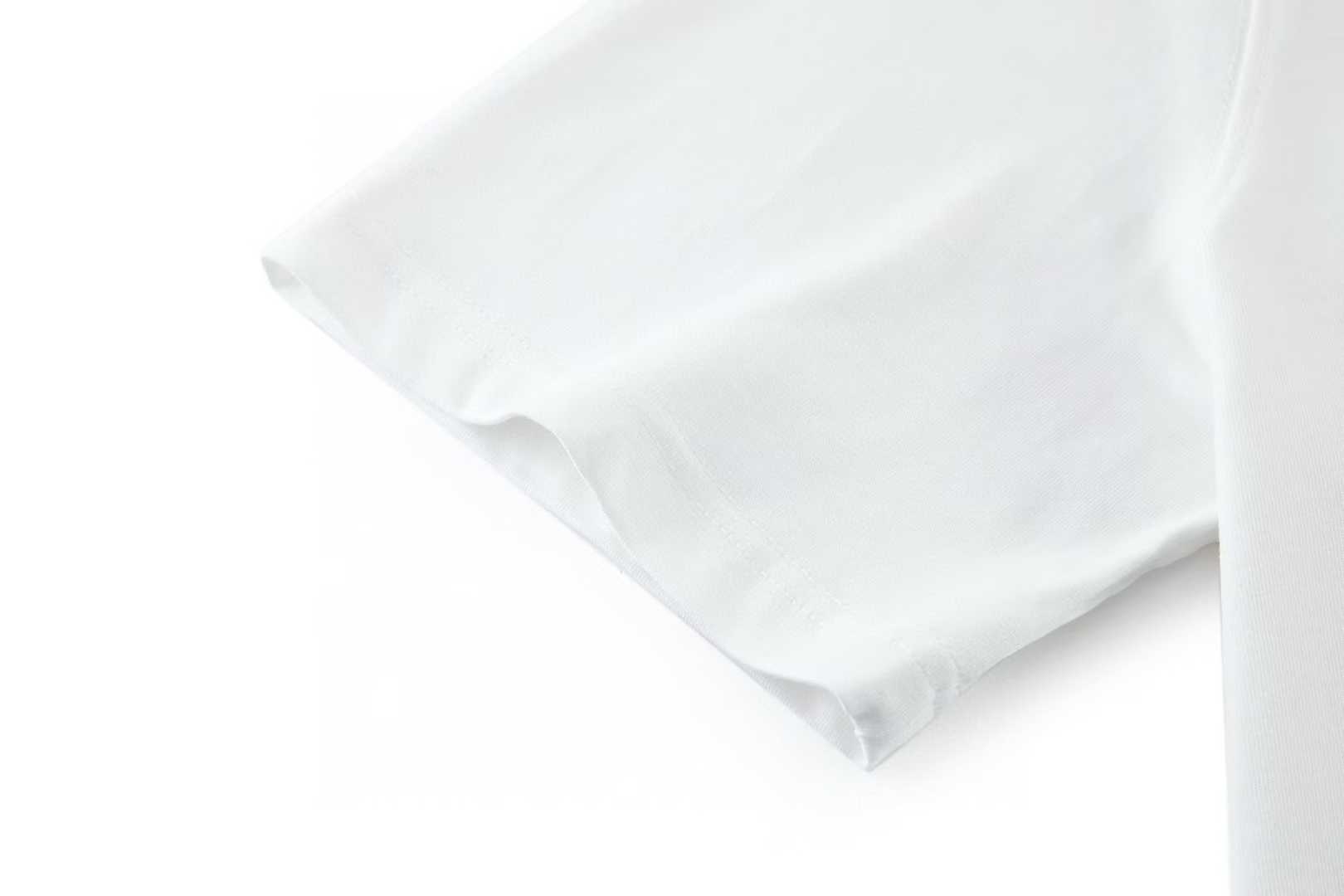 Burberry EKD Cotton T-shirt featuring embroidered logo and Equestrian Knight Design