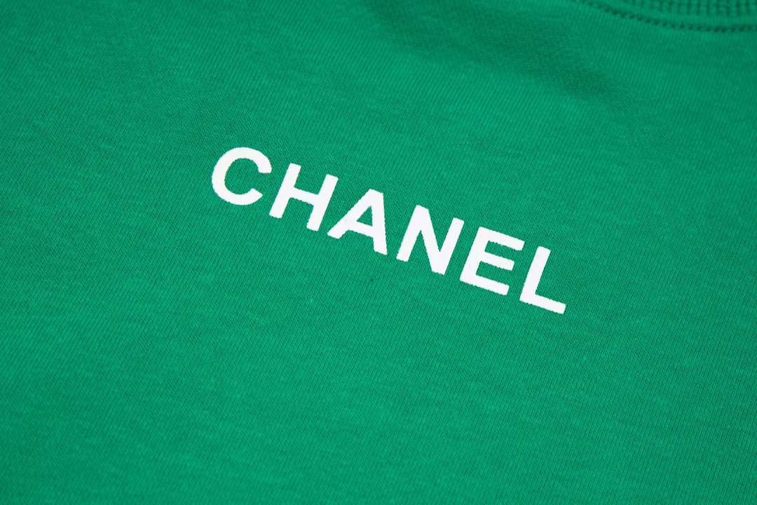 Chanel logo sweatshirt green