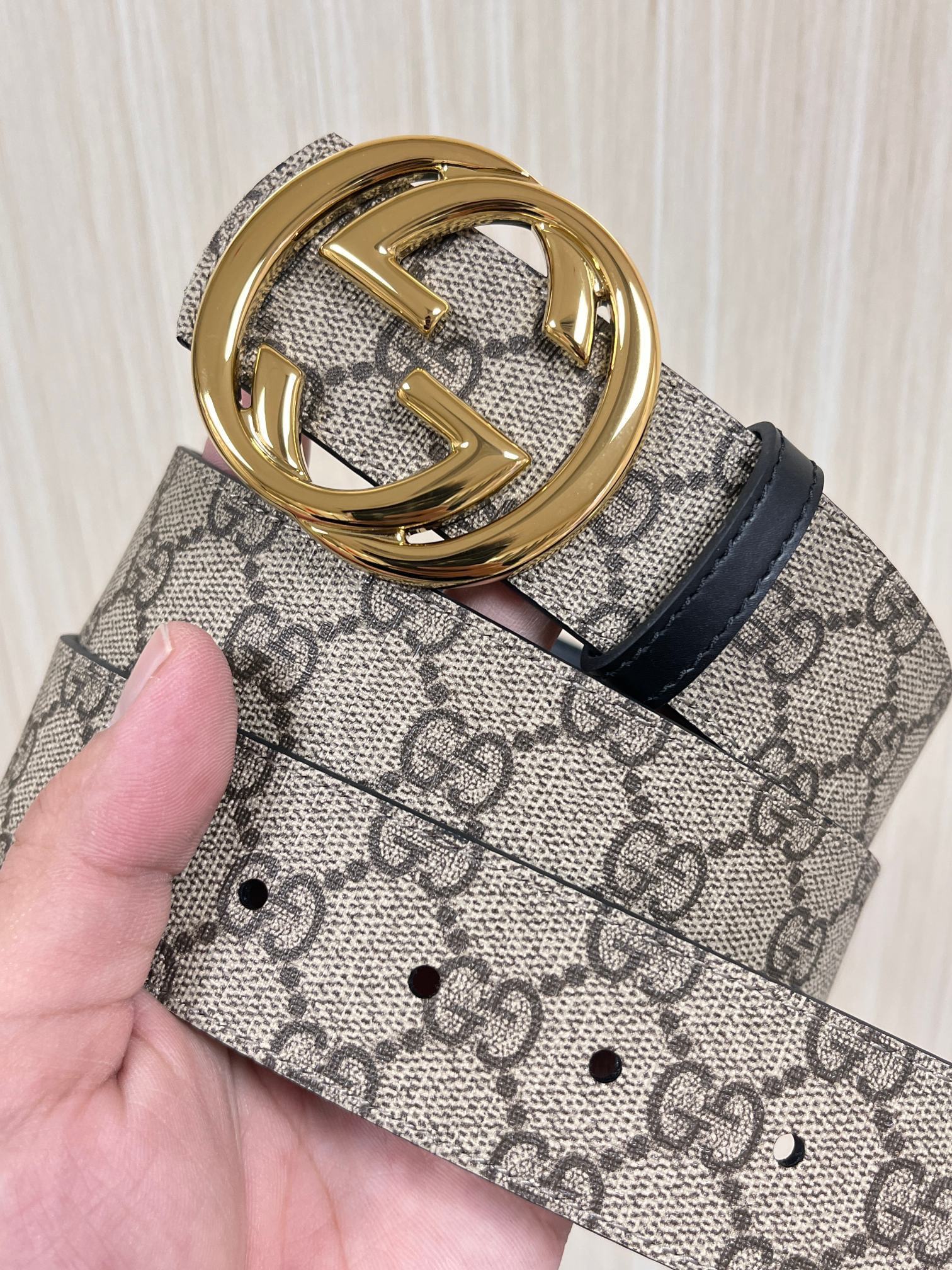 Gucci GG Marmont Reversible Belt featuring the signature Double G buckle and GG Supreme canvas