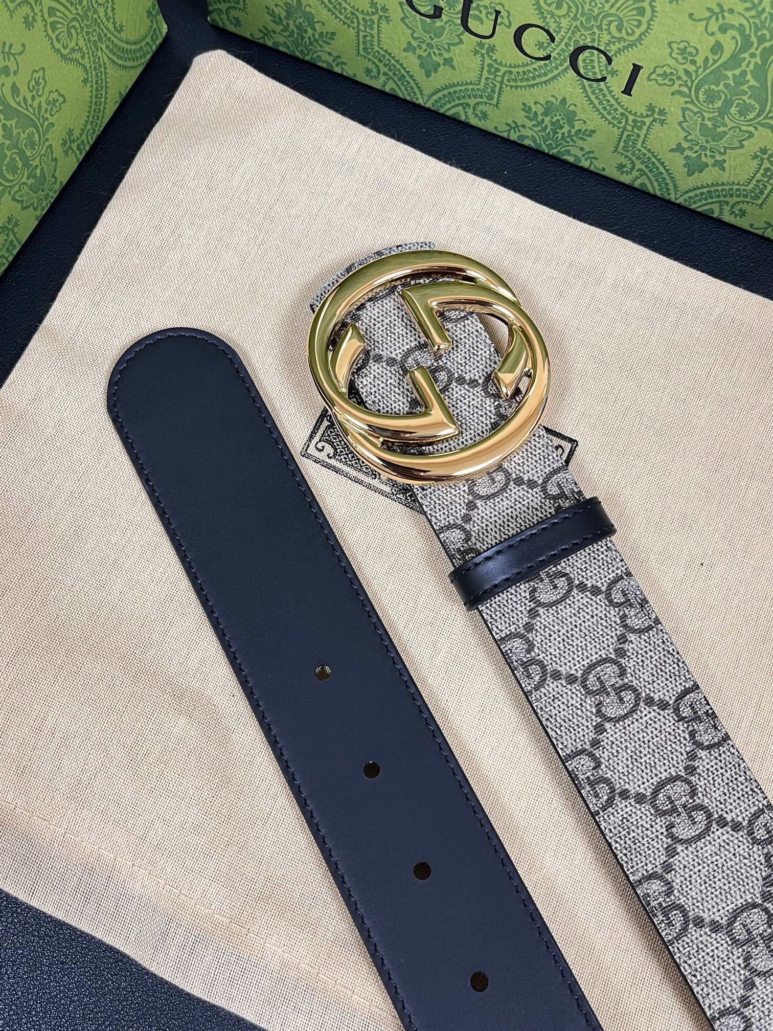 Gucci GG Marmont Reversible Belt featuring the signature Double G buckle and GG Supreme canvas