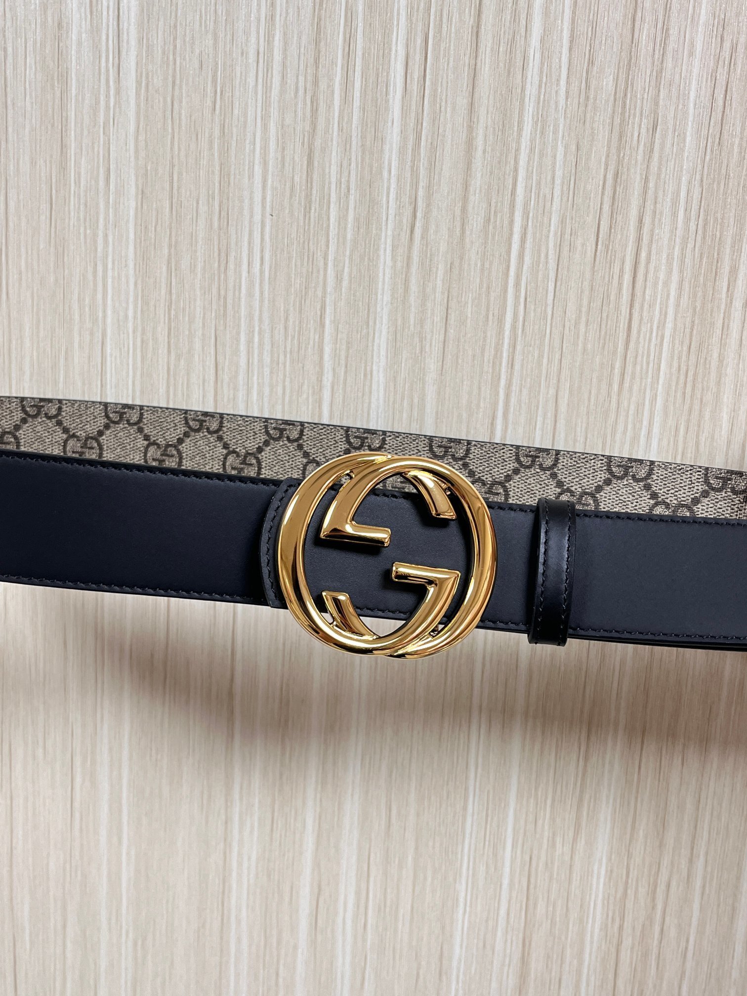 Gucci GG Marmont Reversible Belt featuring the signature Double G buckle and GG Supreme canvas