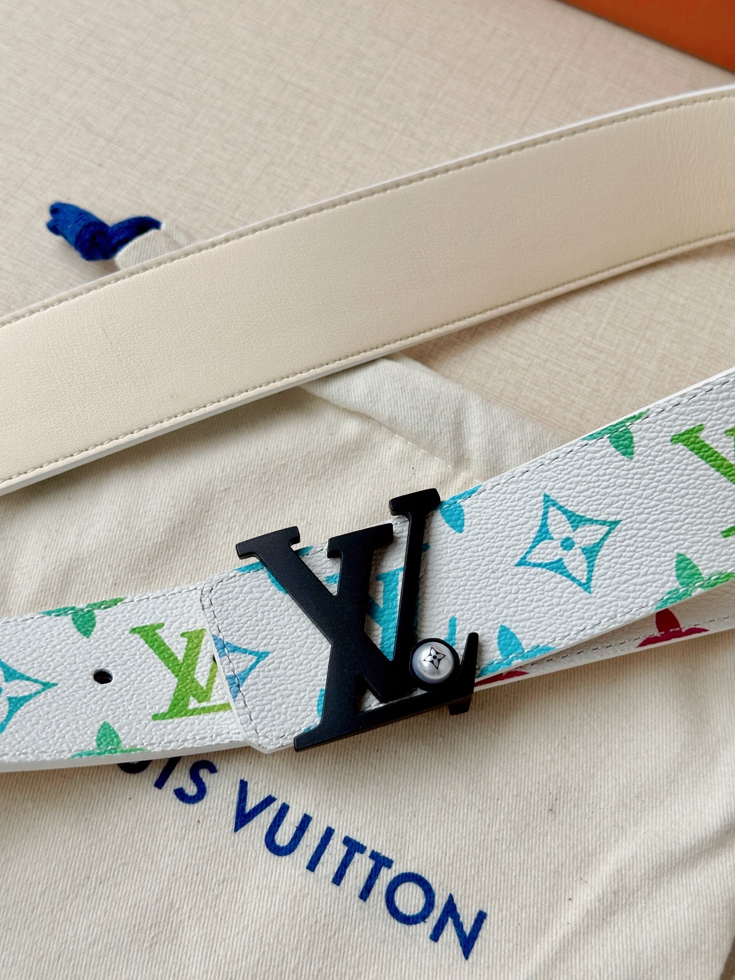 LV Pont Neuf Taurillon Monogram 35mm belt