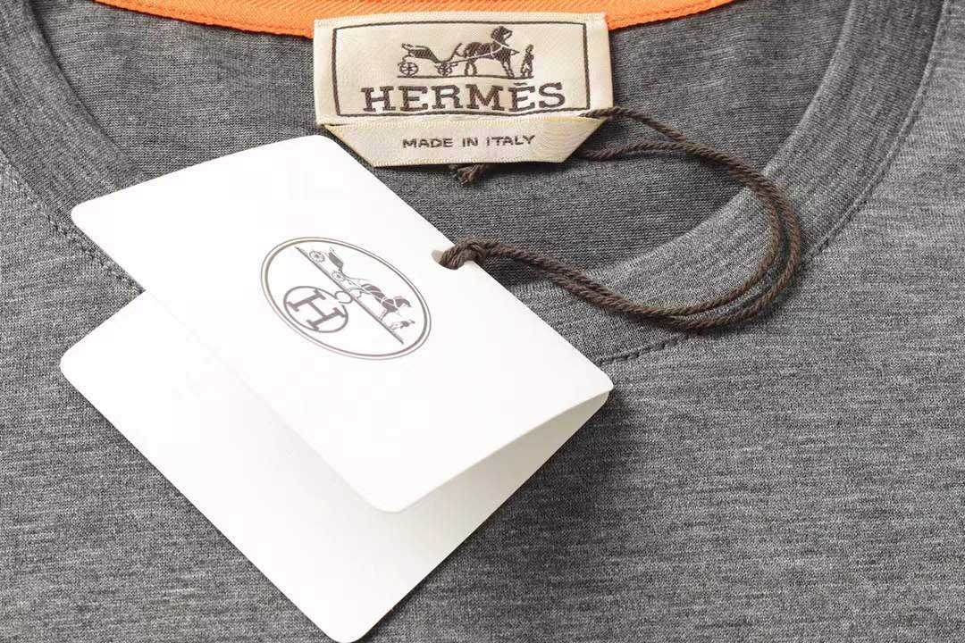 Hermes gray T-shirt