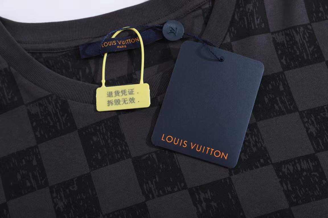 LV Damier signature t-shirt featuring a tonal checkerboard jacquard pattern