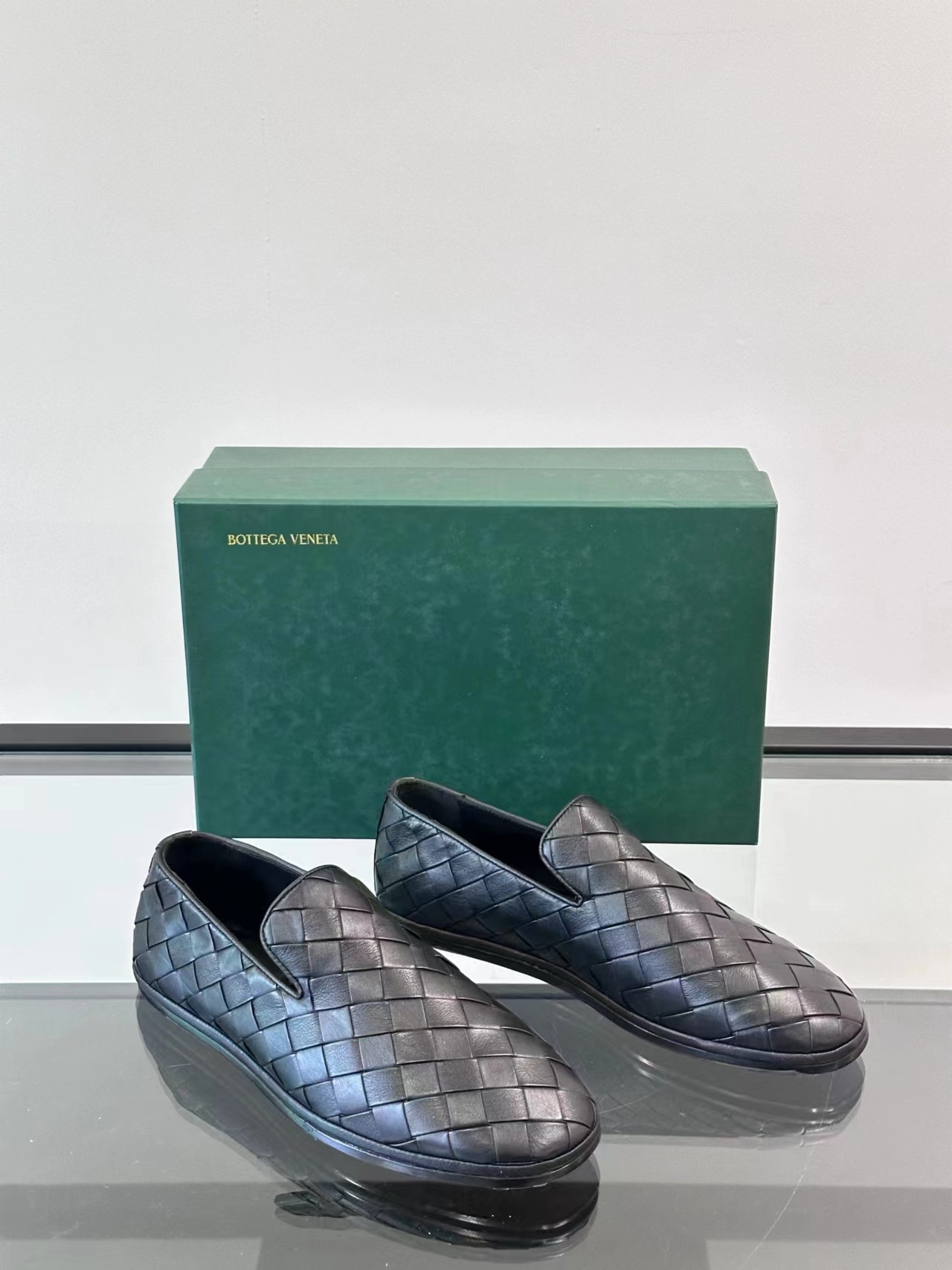 Bottega Veneta Women's Sunday Slipper in Black