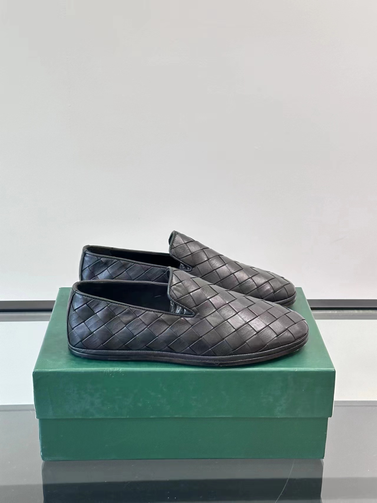 Bottega Veneta Women's Sunday Slipper in Black