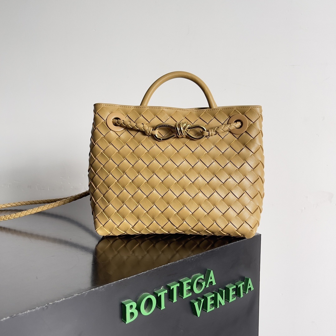 Bottega Veneta Small Andiamo top handle bag in a woven leather design